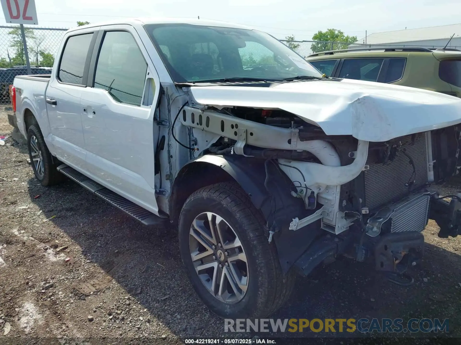 1 Photograph of a damaged car 1FTEW1EPXNFB76977 FORD F-150 2022