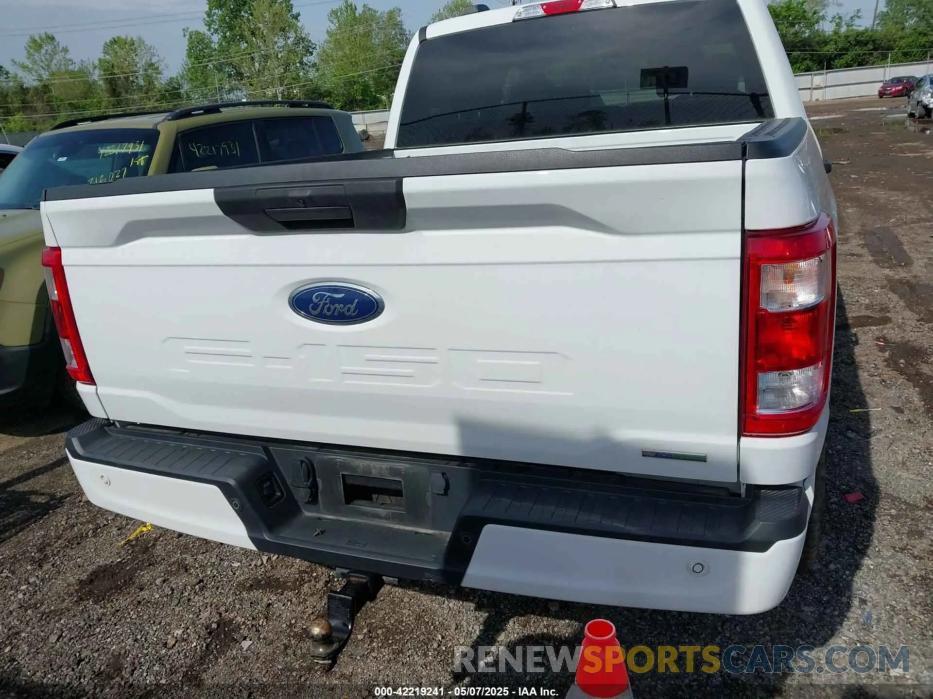17 Photograph of a damaged car 1FTEW1EPXNFB76977 FORD F-150 2022