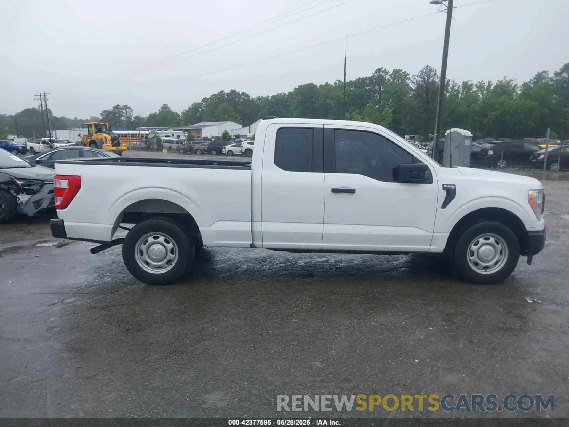 13 Photograph of a damaged car 1FTEX1CB9NKD99071 FORD F-150 2022