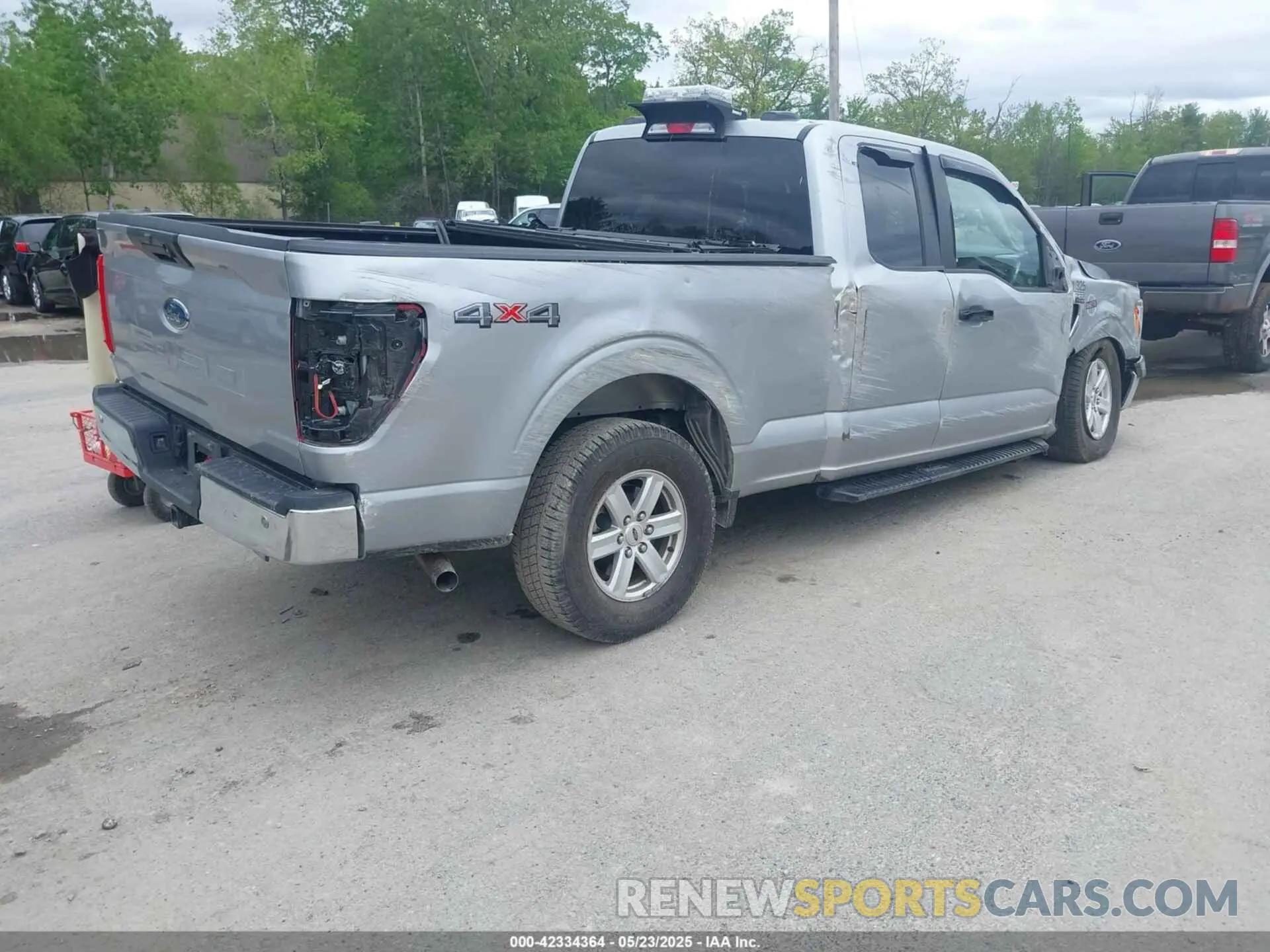 4 Photograph of a damaged car 1FTEX1EB7NKE28578 FORD F-150 2022