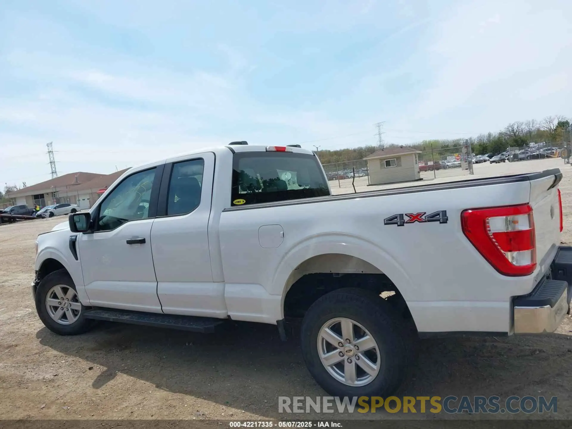 13 Photograph of a damaged car 1FTEX1EB8NKF26762 FORD F-150 2022