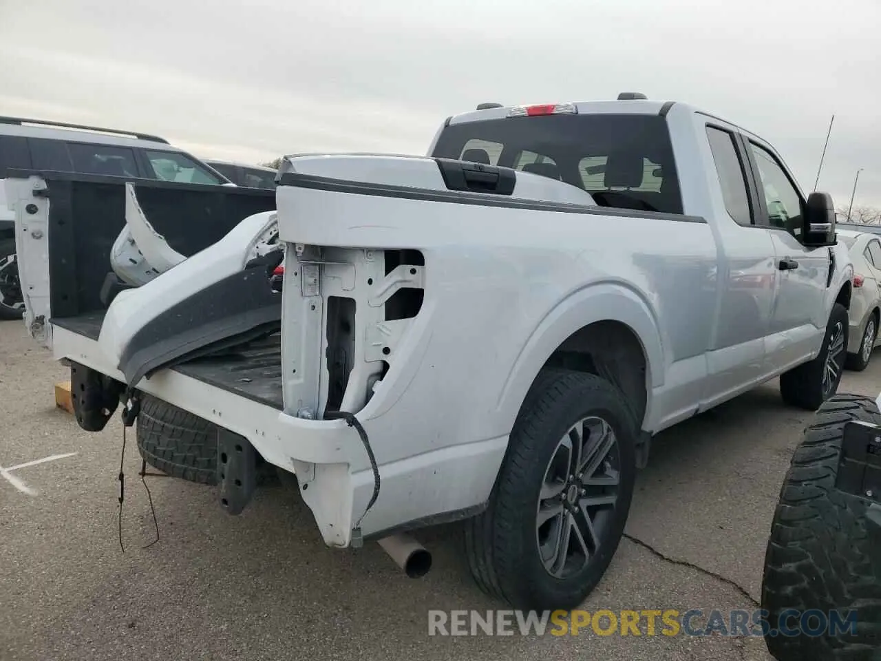 3 Photograph of a damaged car 1FTEX1EP0NKF28078 FORD F-150 2022