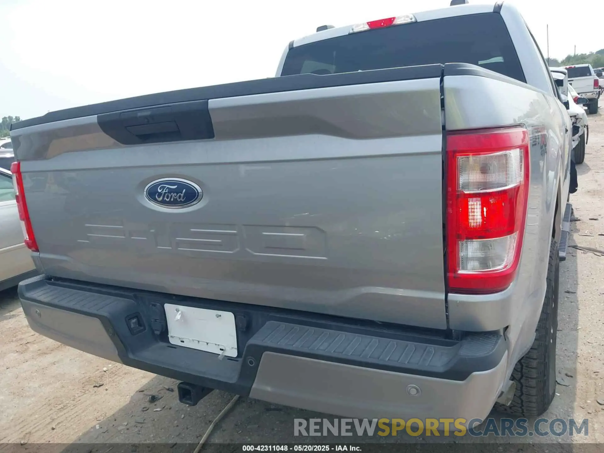 16 Photograph of a damaged car 1FTFW1E52NFA73233 FORD F-150 2022