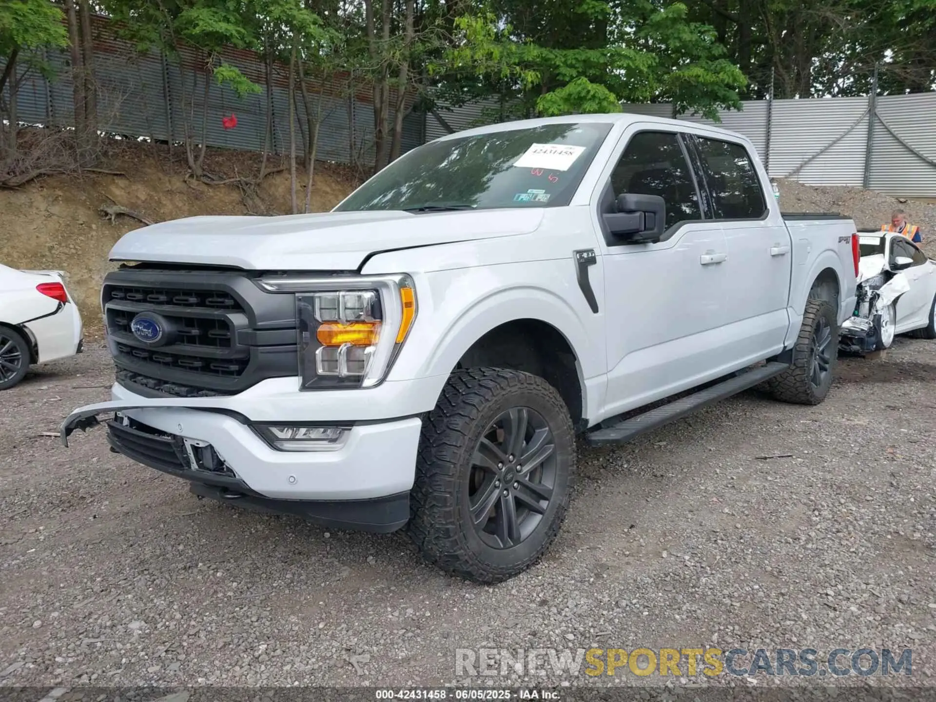 2 Photograph of a damaged car 1FTFW1E52NKD85186 FORD F-150 2022