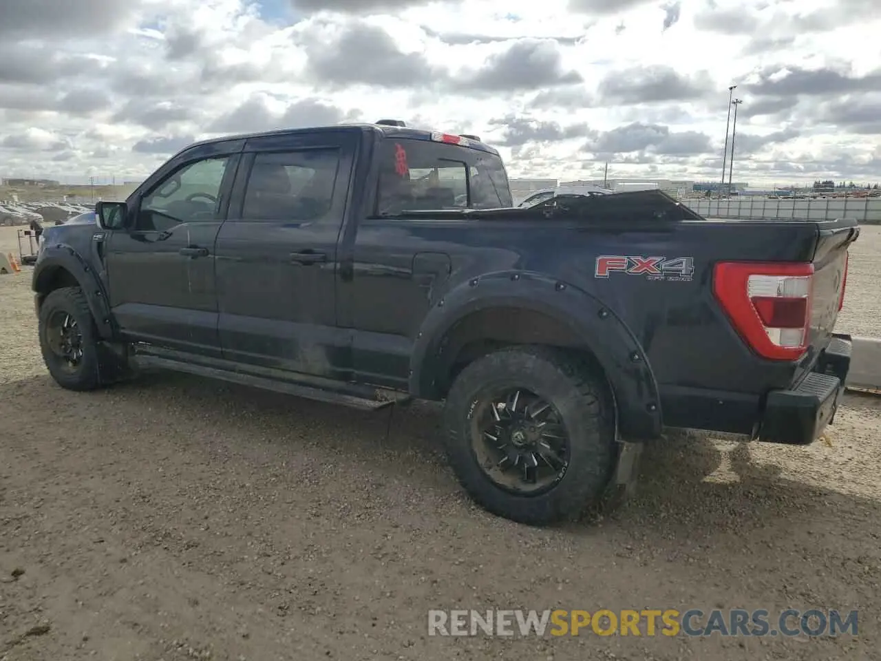 2 Photograph of a damaged car 1FTFW1E52NKE31356 FORD F-150 2022