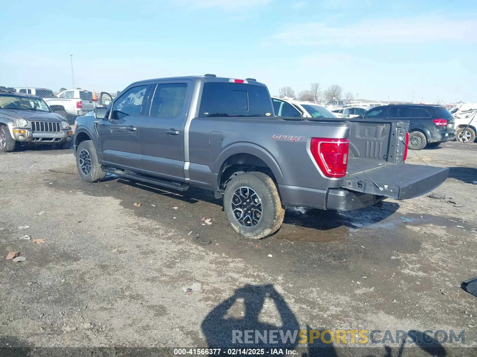 3 Photograph of a damaged car 1FTFW1E52NKE76023 FORD F-150 2022