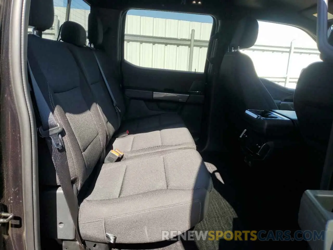 10 Photograph of a damaged car 1FTFW1E52NKF04631 FORD F-150 2022