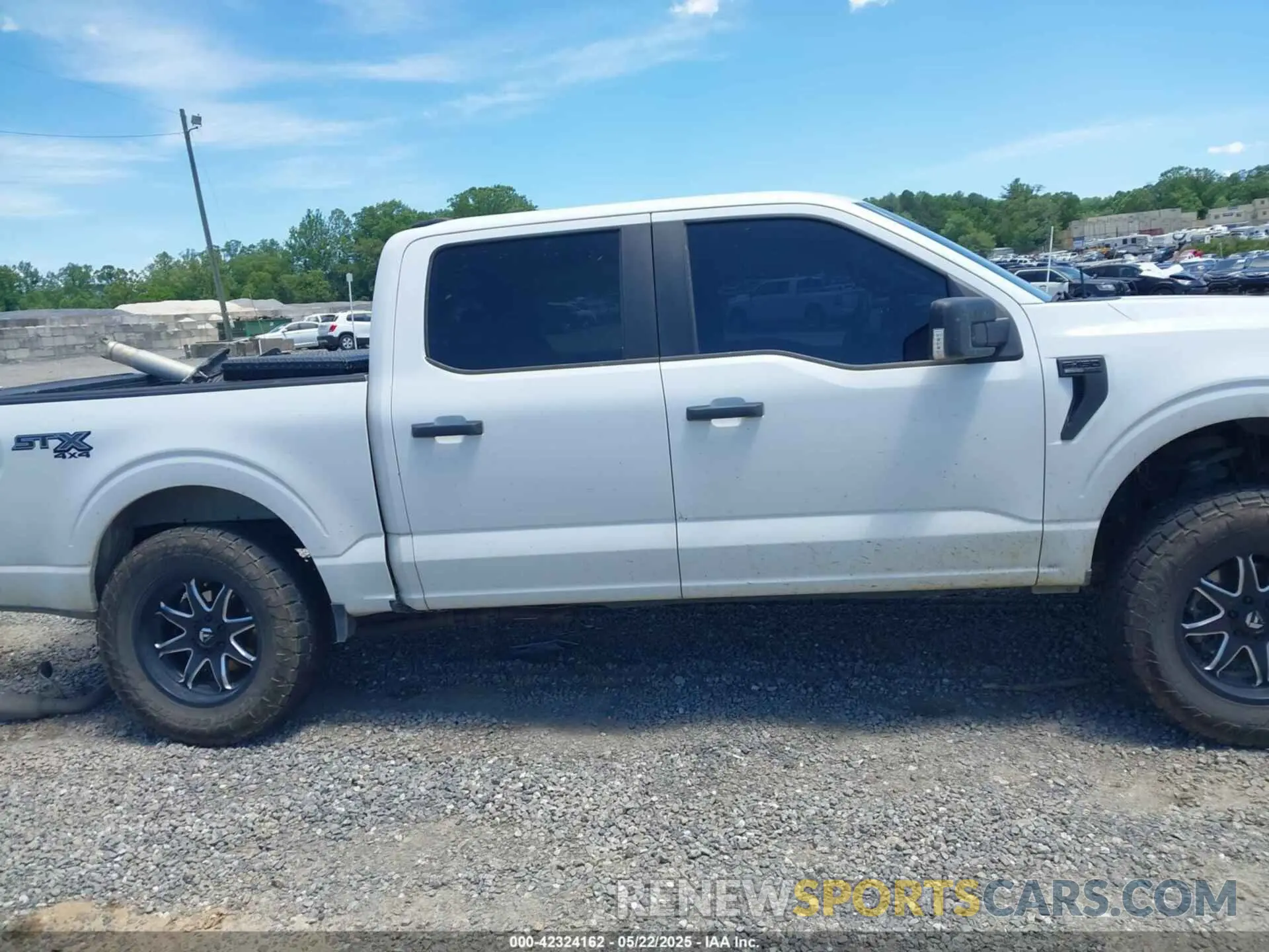 13 Photograph of a damaged car 1FTFW1E53NFA59972 FORD F-150 2022