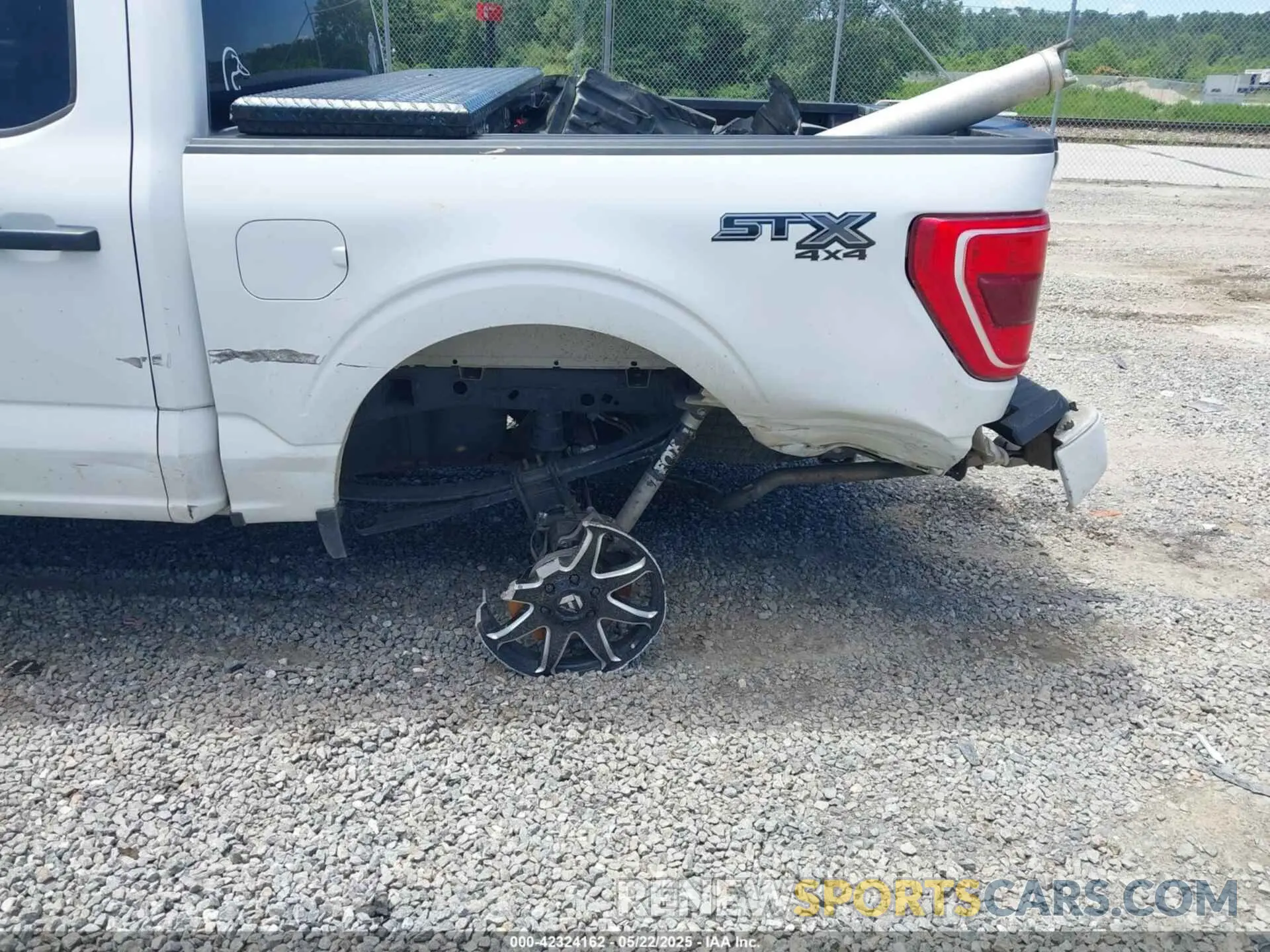 6 Photograph of a damaged car 1FTFW1E53NFA59972 FORD F-150 2022