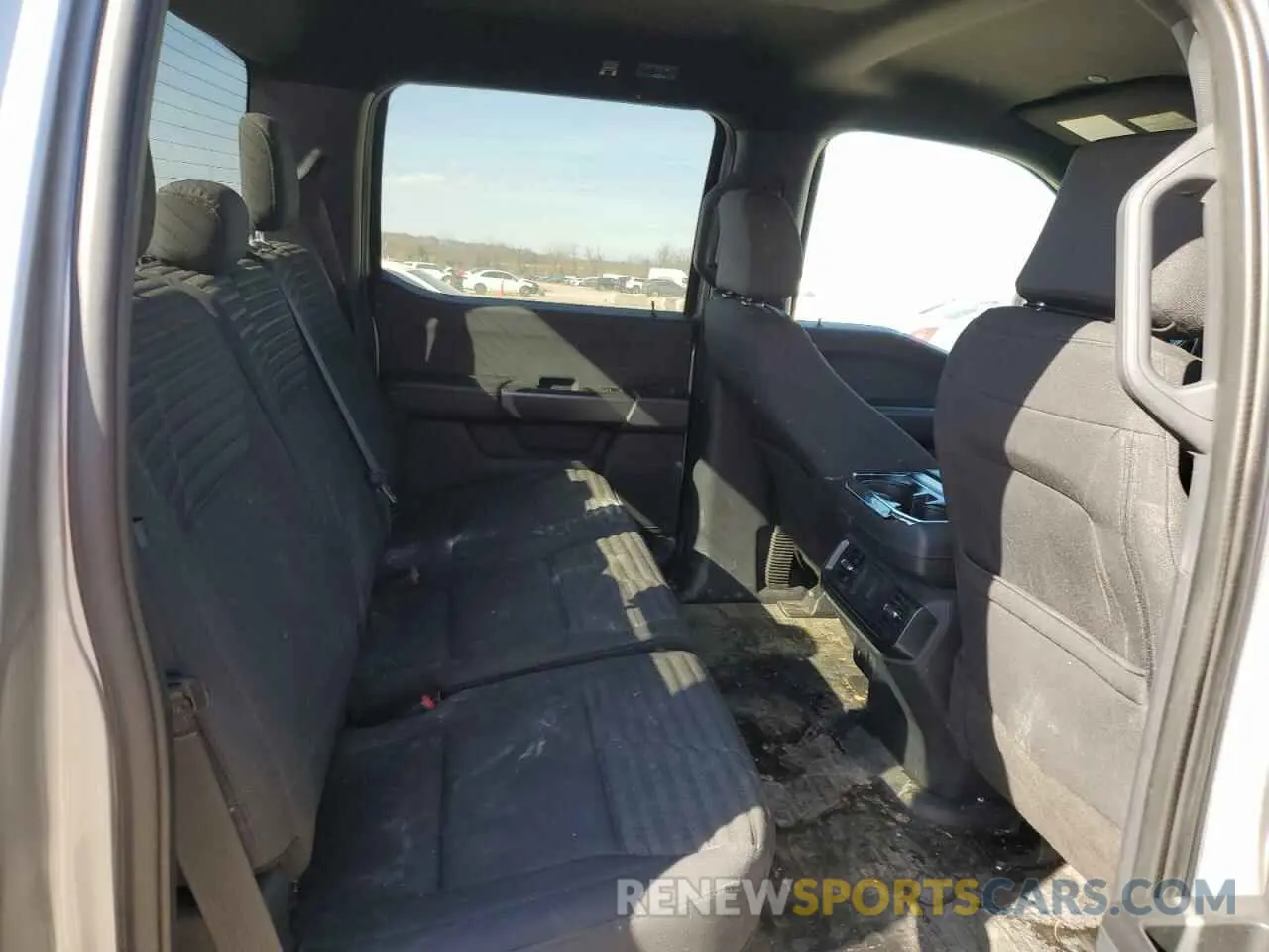 10 Photograph of a damaged car 1FTFW1E53NKF18635 FORD F-150 2022