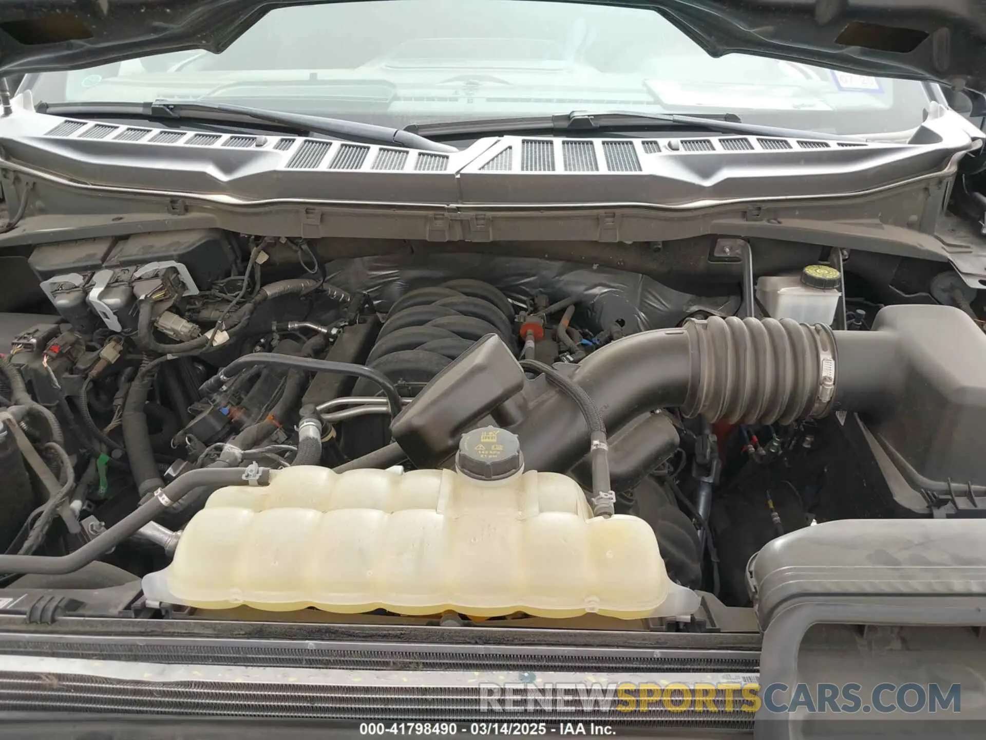 10 Photograph of a damaged car 1FTFW1E55NFA66924 FORD F-150 2022