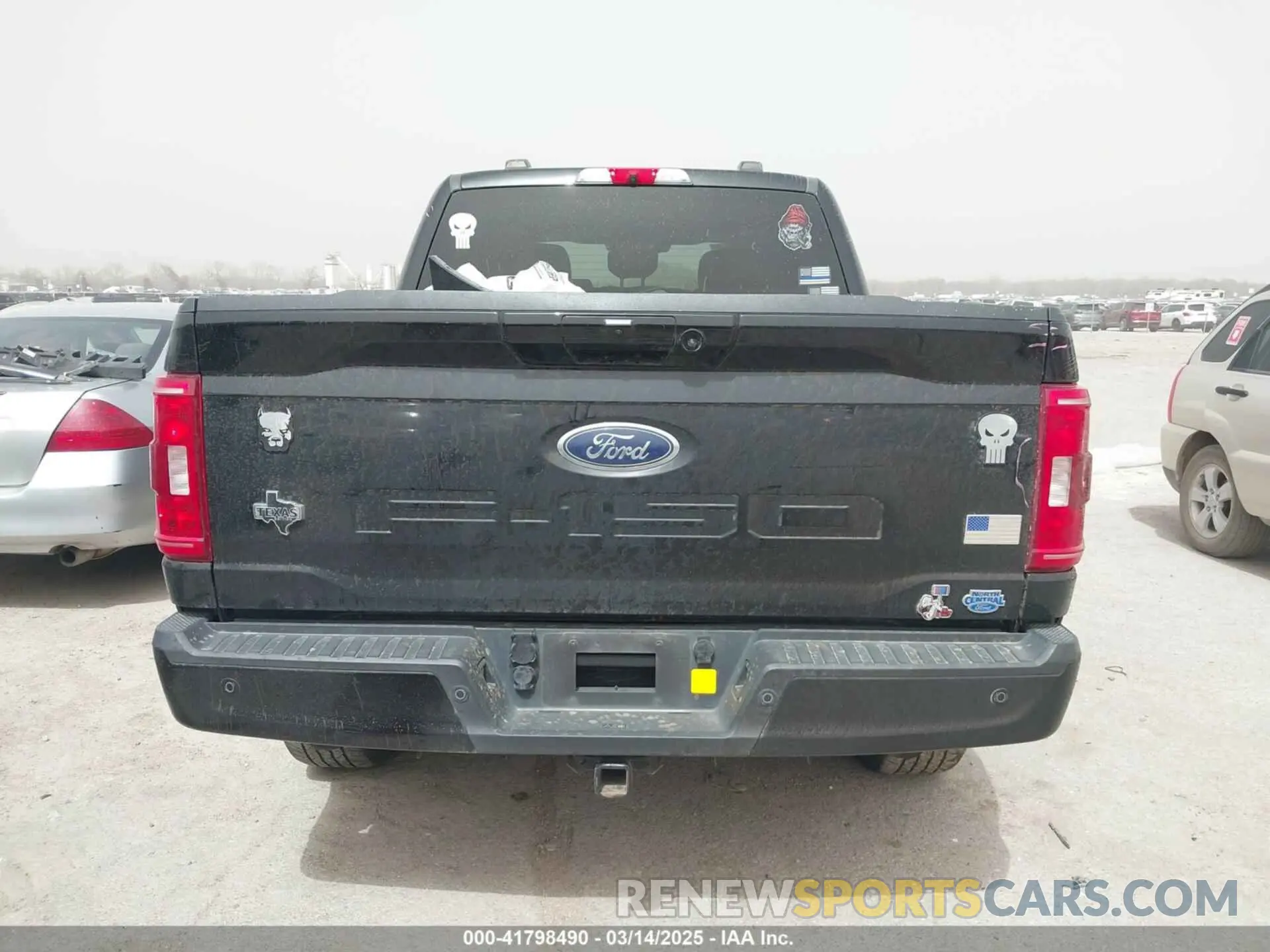 16 Photograph of a damaged car 1FTFW1E55NFA66924 FORD F-150 2022