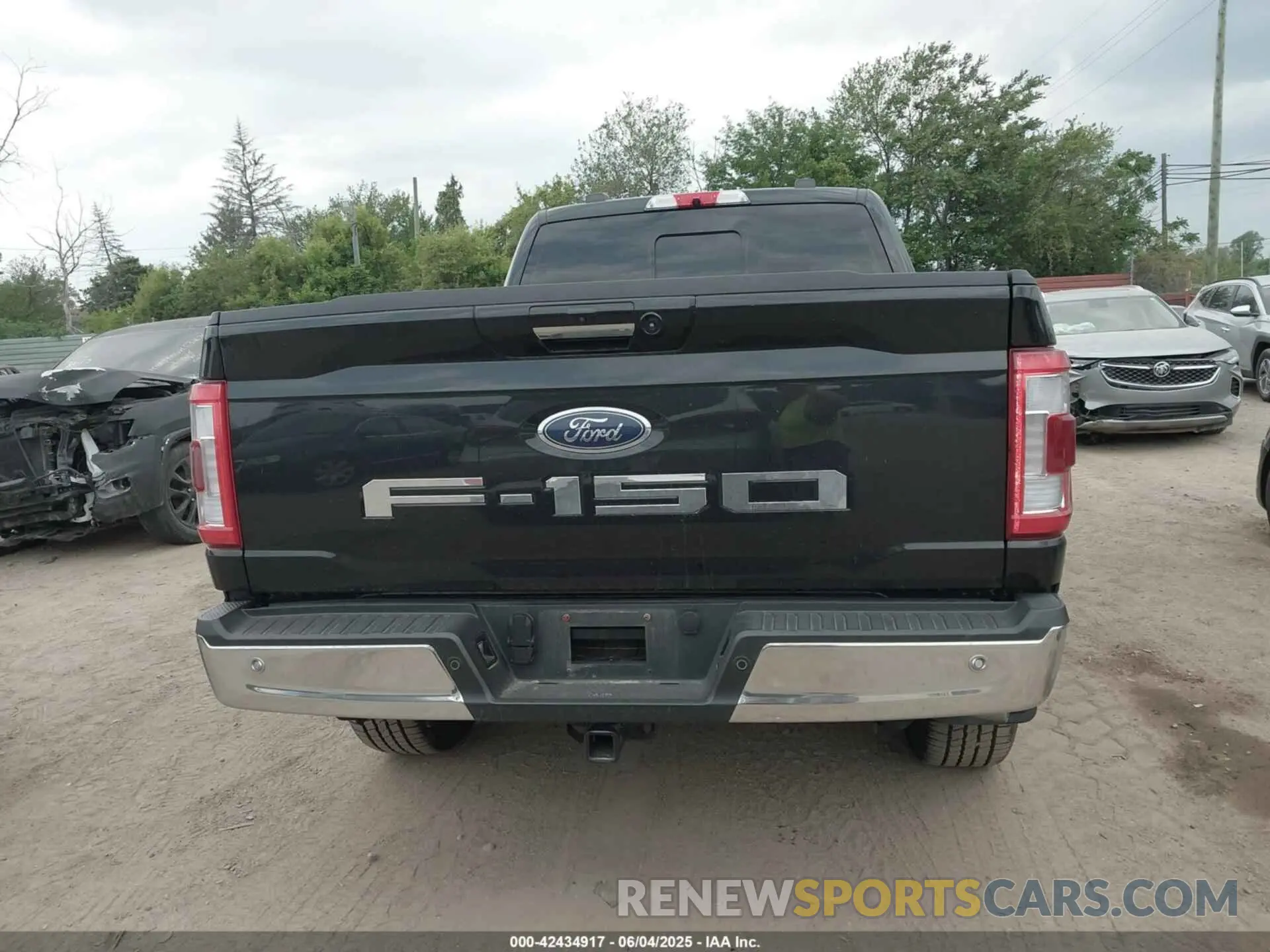 16 Photograph of a damaged car 1FTFW1E55NFB70376 FORD F-150 2022