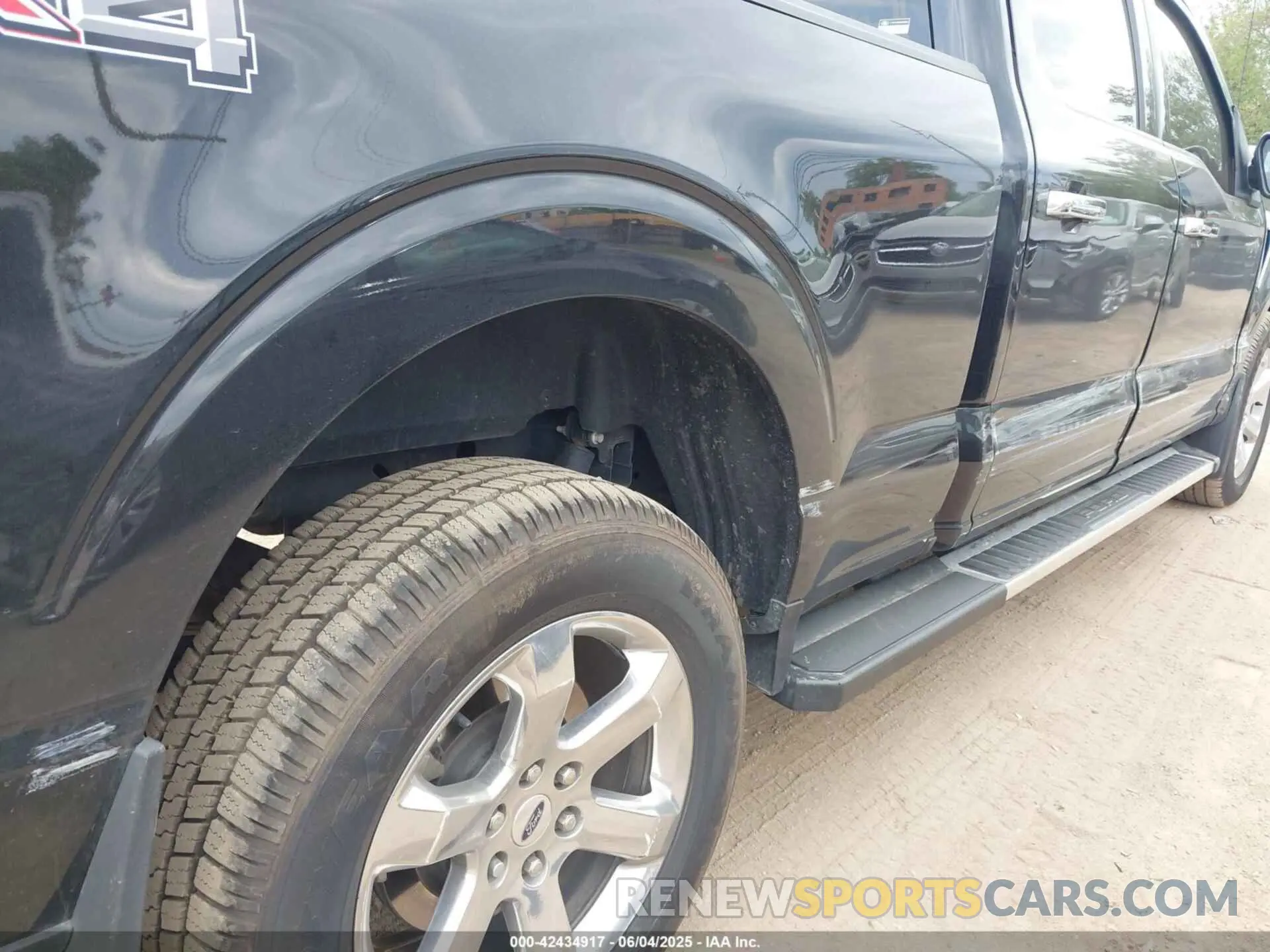20 Photograph of a damaged car 1FTFW1E55NFB70376 FORD F-150 2022