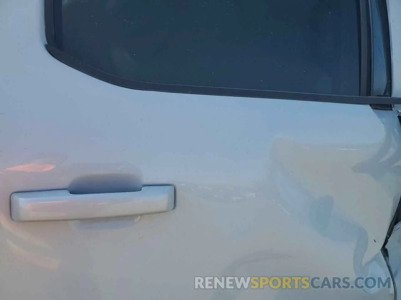 11 Photograph of a damaged car 1FTFW1E55NKD62548 FORD F-150 2022