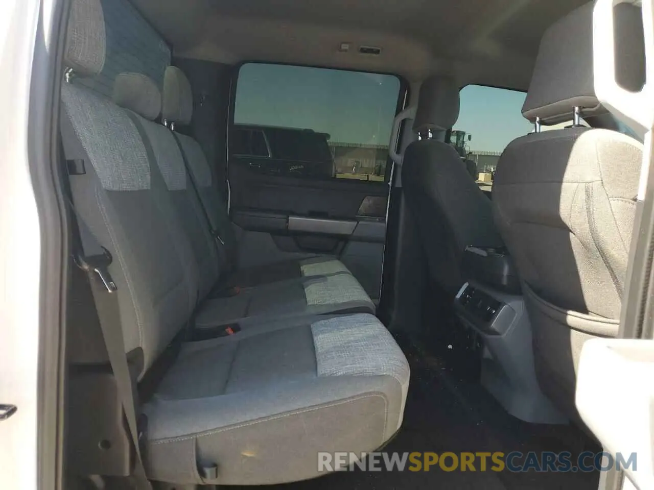 10 Photograph of a damaged car 1FTFW1E56NFB59886 FORD F-150 2022