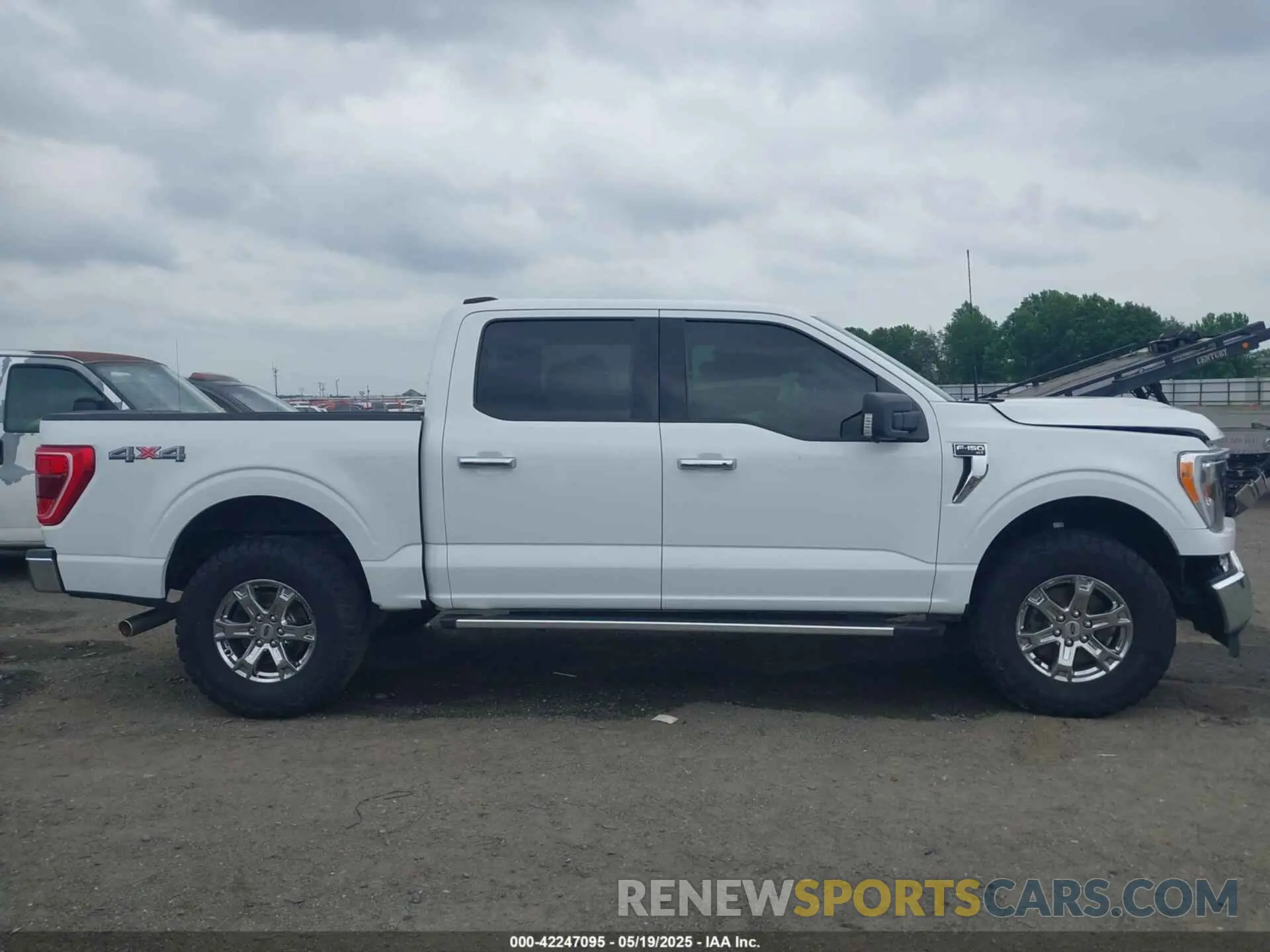 14 Photograph of a damaged car 1FTFW1E58NFA24019 FORD F-150 2022