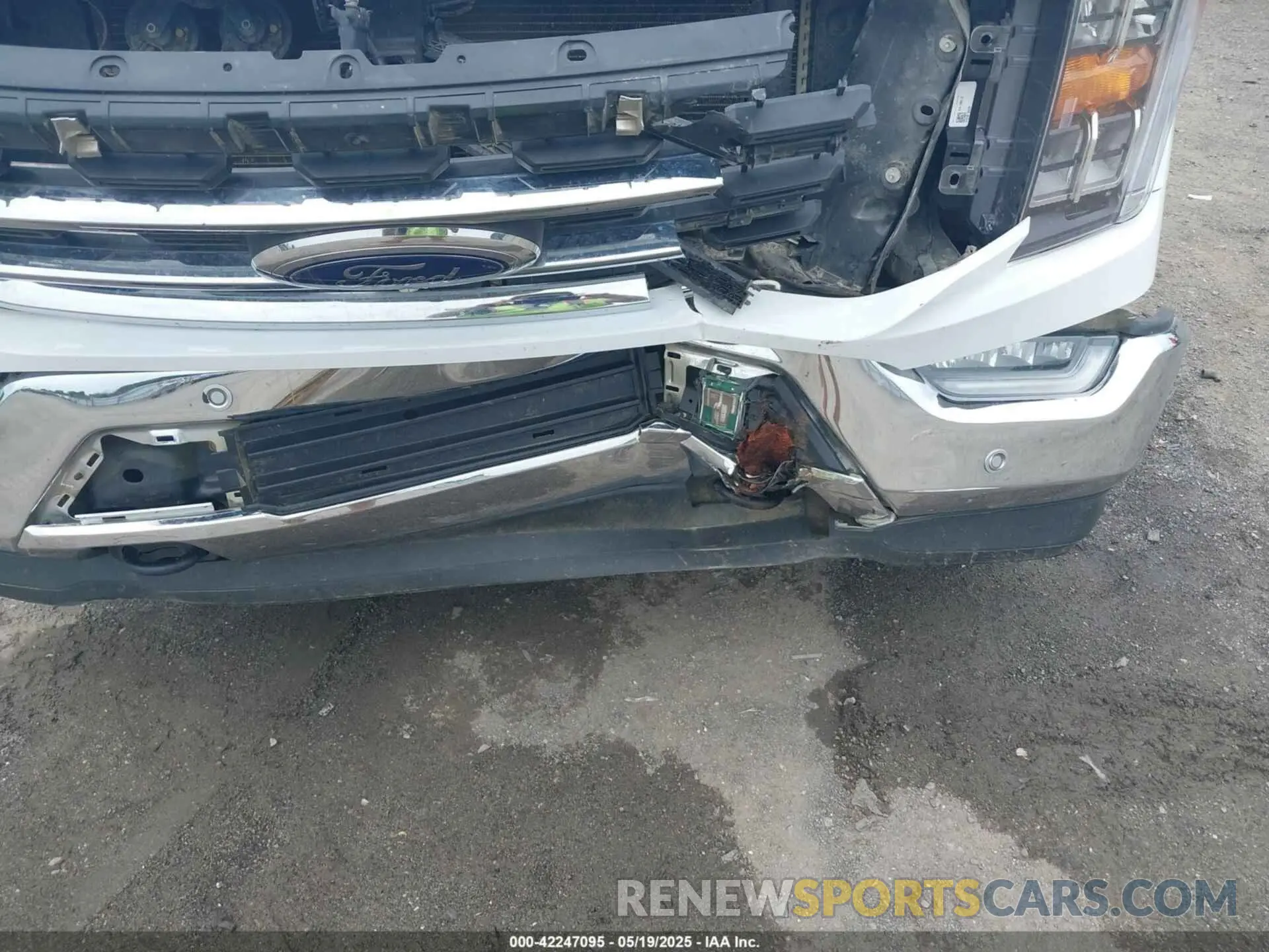 18 Photograph of a damaged car 1FTFW1E58NFA24019 FORD F-150 2022