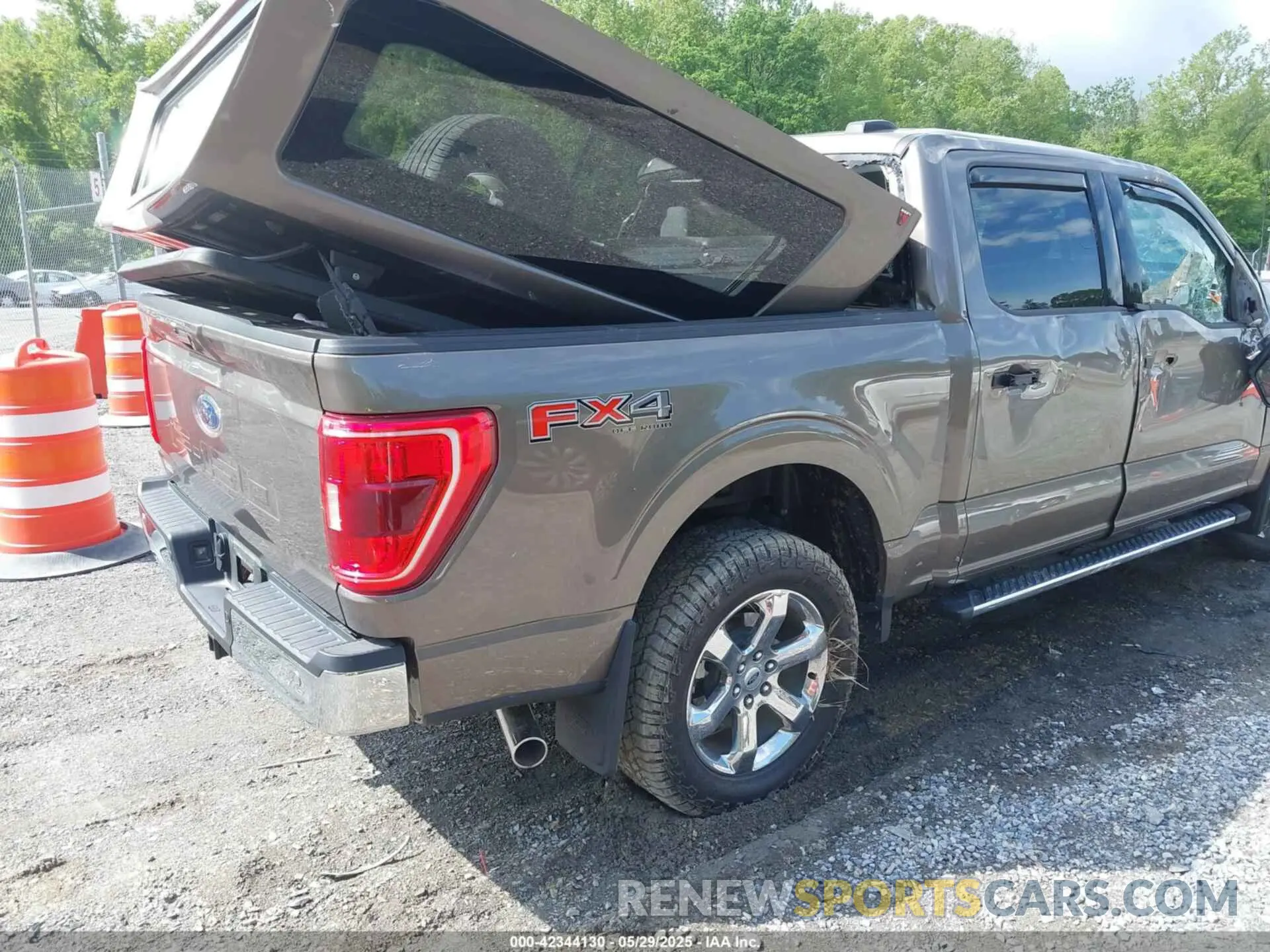 4 Photograph of a damaged car 1FTFW1E5XNFC05087 FORD F-150 2022