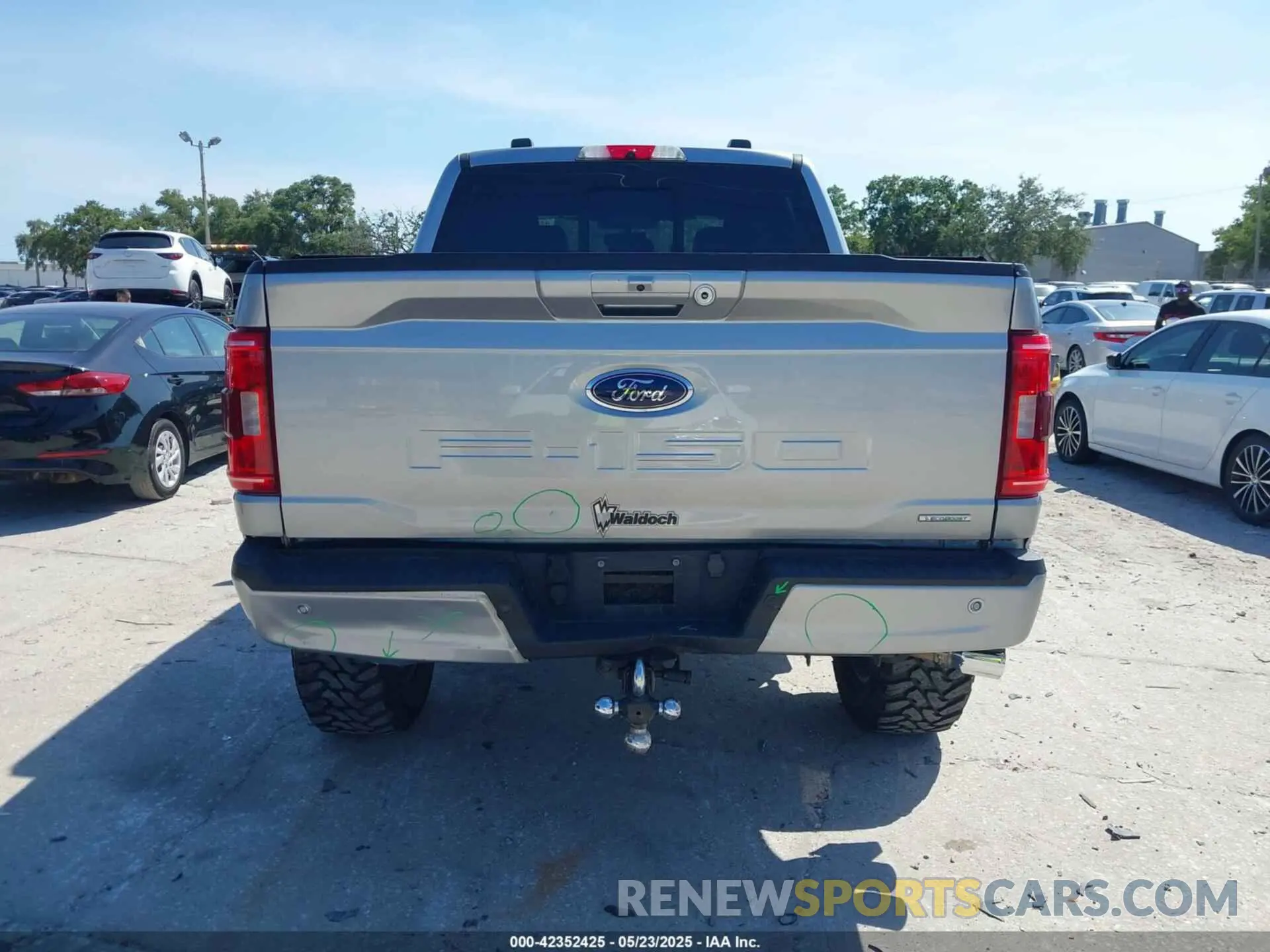 16 Photograph of a damaged car 1FTFW1E80NKD28401 FORD F-150 2022