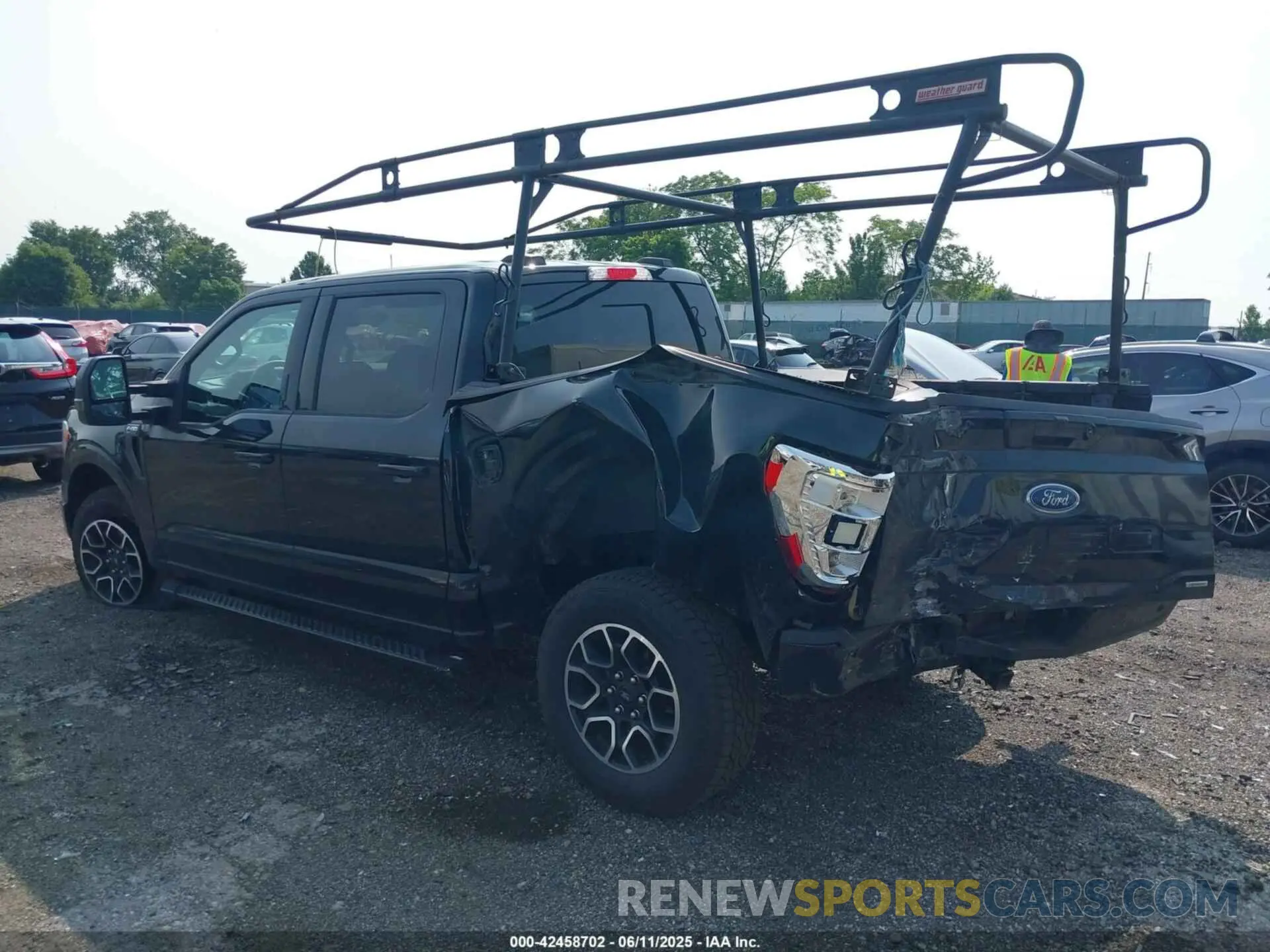 16 Photograph of a damaged car 1FTFW1E82NFC34769 FORD F-150 2022