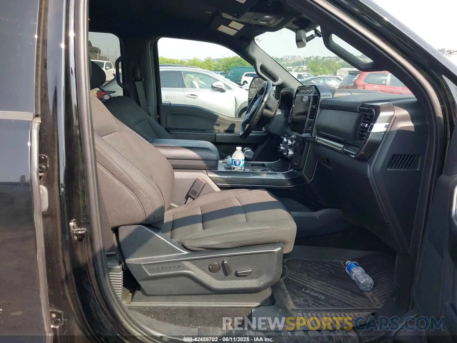 5 Photograph of a damaged car 1FTFW1E82NFC34769 FORD F-150 2022