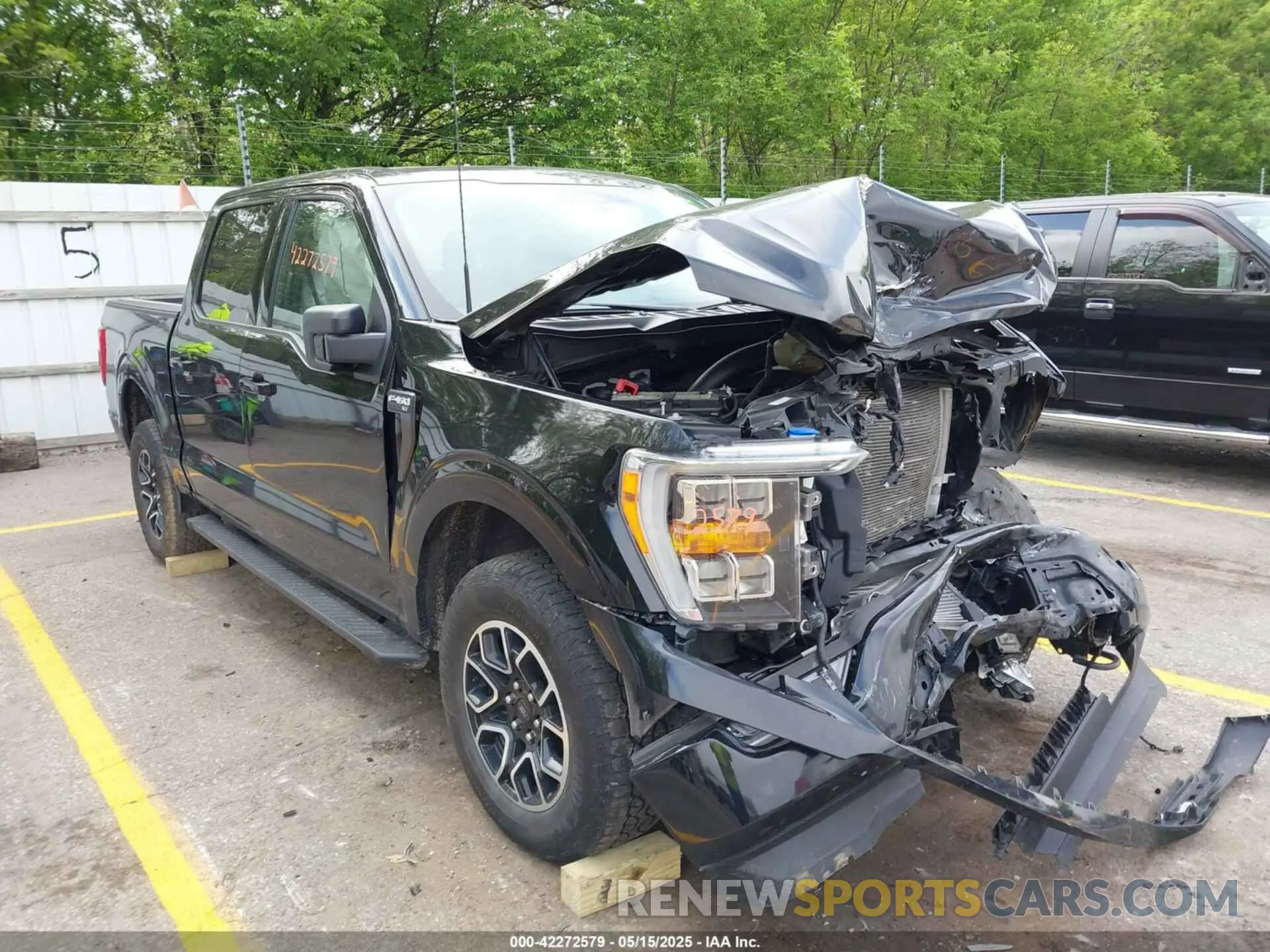 1 Photograph of a damaged car 1FTFW1E82NKE35059 FORD F-150 2022
