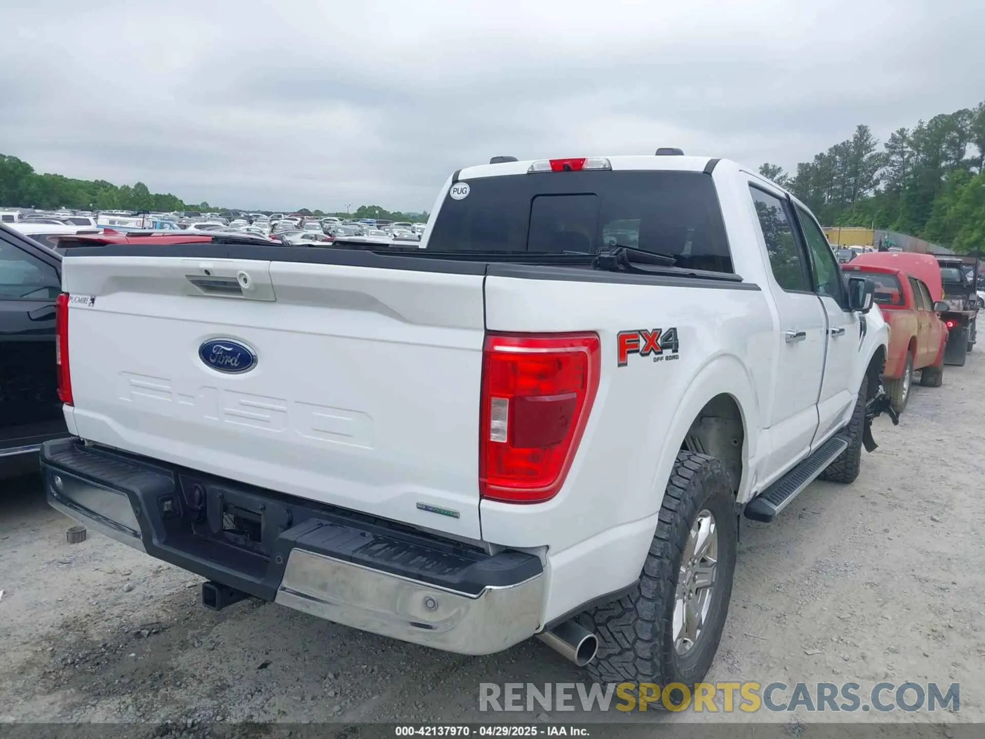 4 Photograph of a damaged car 1FTFW1E83NFA83814 FORD F-150 2022