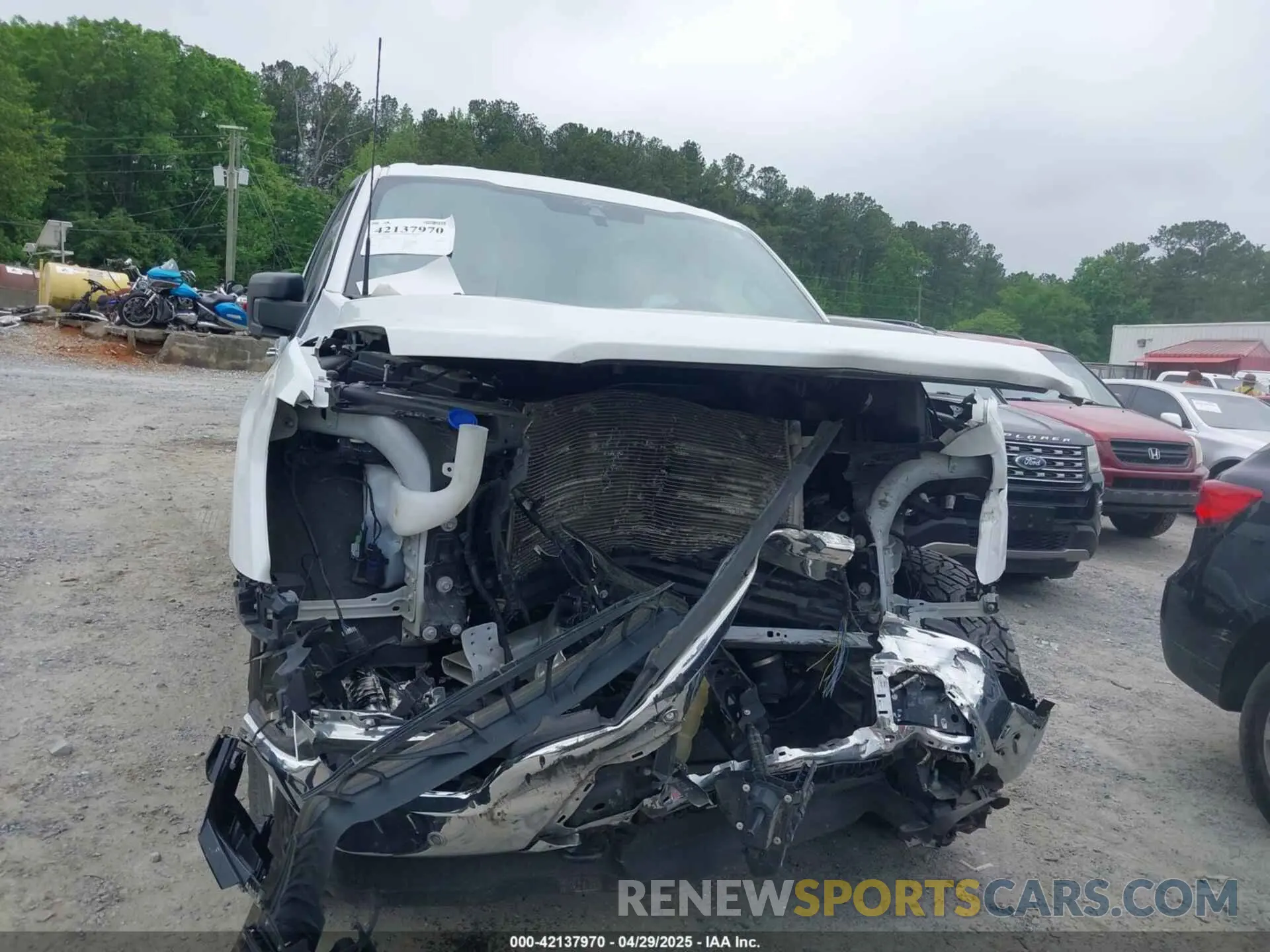 6 Photograph of a damaged car 1FTFW1E83NFA83814 FORD F-150 2022