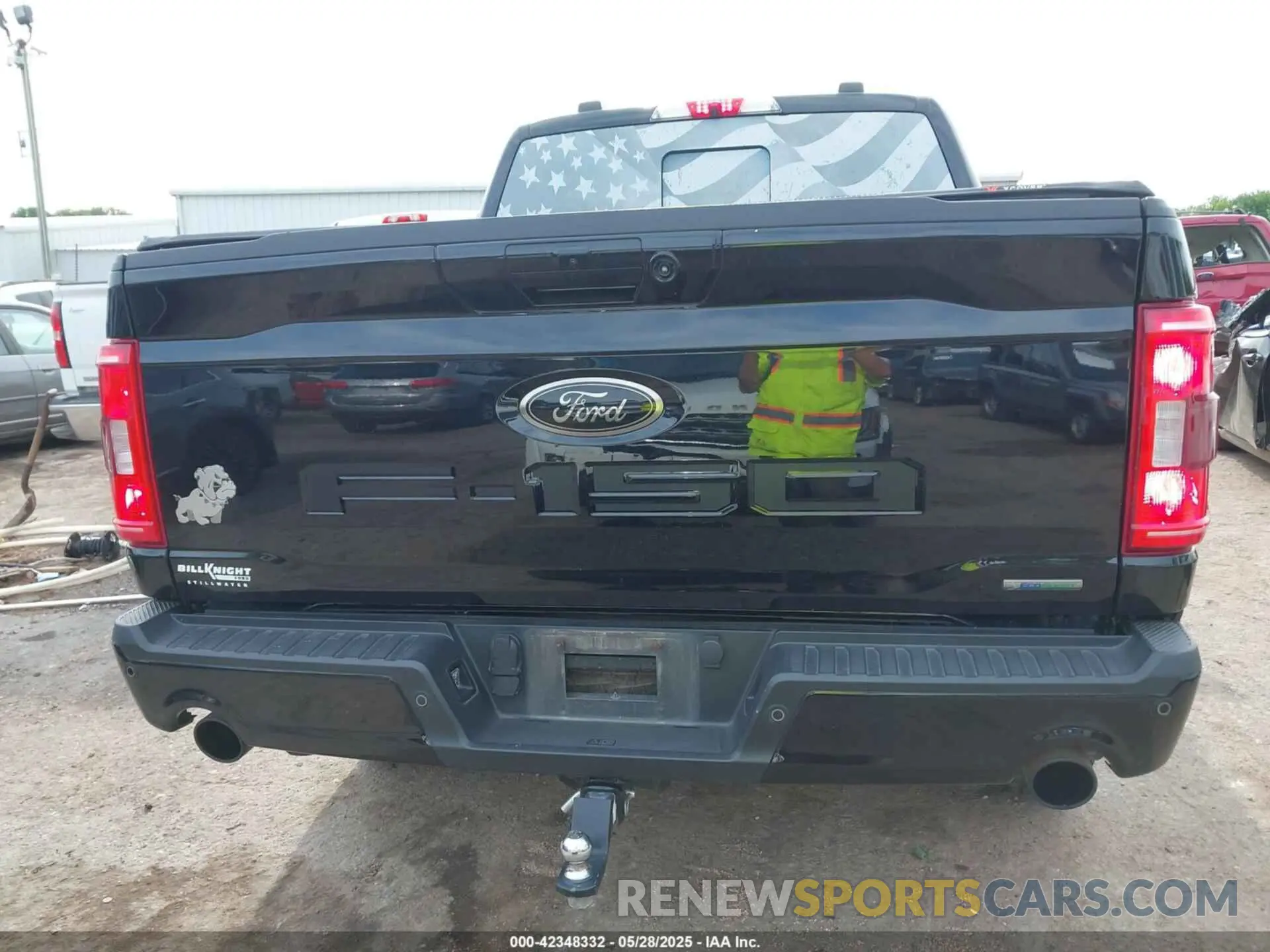 17 Photograph of a damaged car 1FTFW1E83NFB84805 FORD F-150 2022