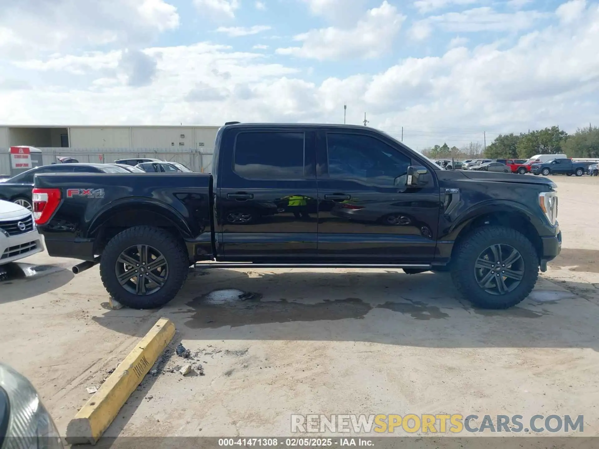 13 Photograph of a damaged car 1FTFW1E84NFA69310 FORD F-150 2022