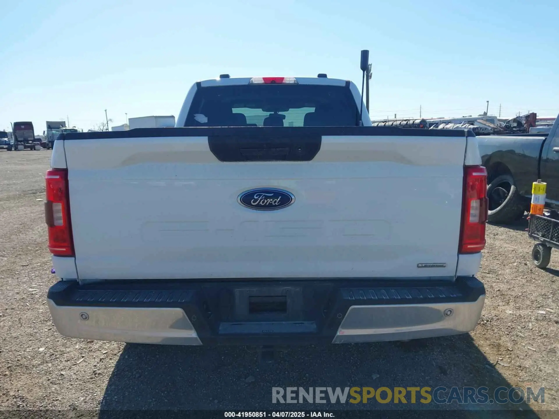 16 Photograph of a damaged car 1FTFW1E85NFB58593 FORD F-150 2022