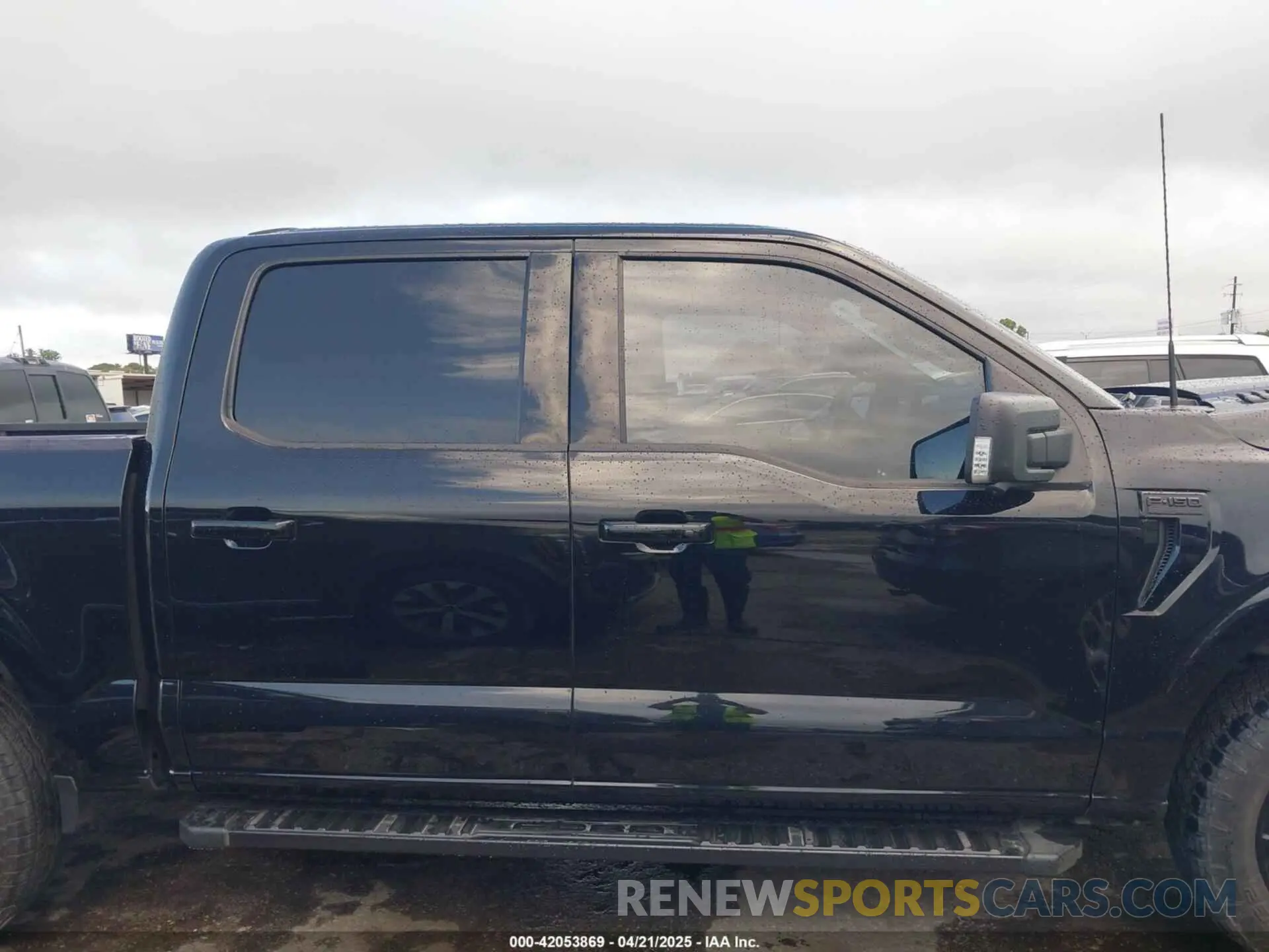 13 Photograph of a damaged car 1FTFW1E85NFC08330 FORD F-150 2022