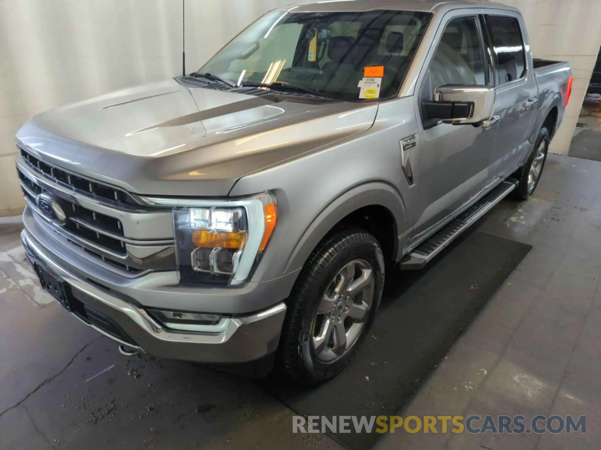 18 Photograph of a damaged car 1FTFW1E85NKE47335 FORD F-150 2022