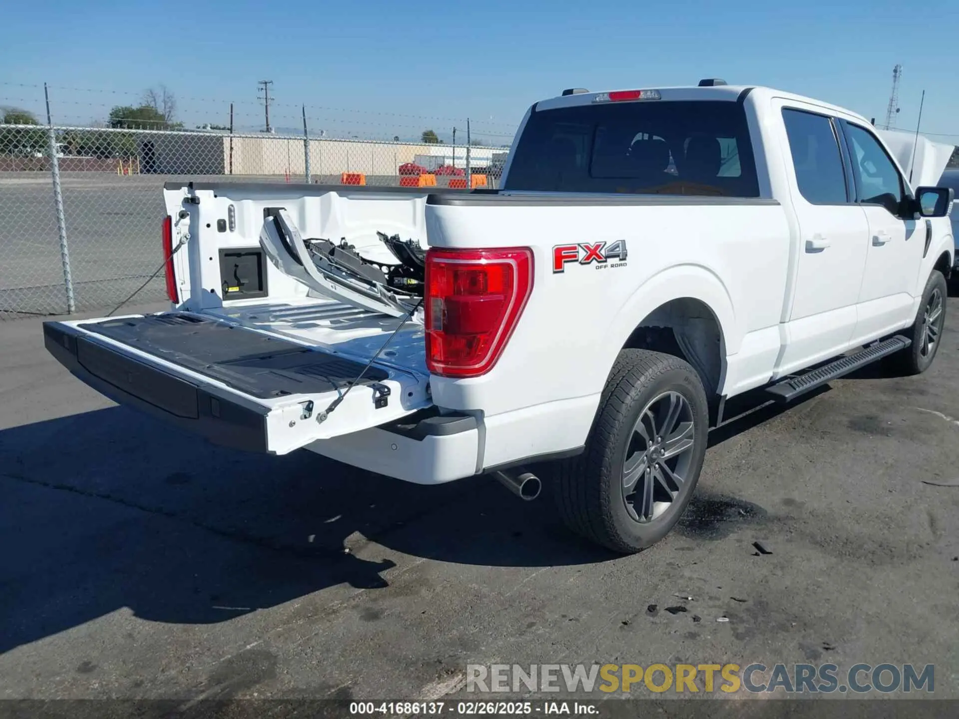 4 Photograph of a damaged car 1FTFW1E87NKE43237 FORD F-150 2022