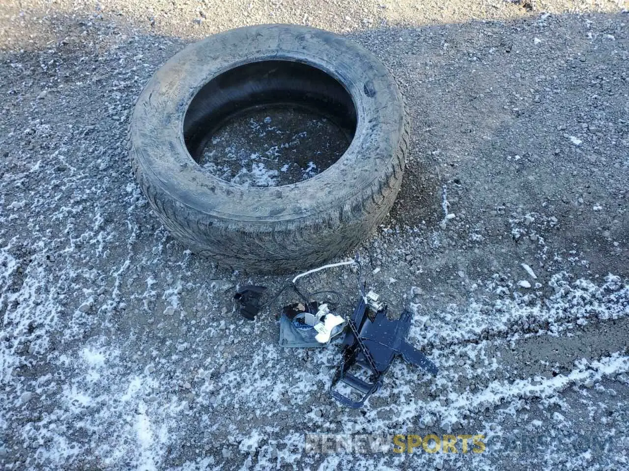 12 Photograph of a damaged car 1FTFW1E88NFA34110 FORD F-150 2022