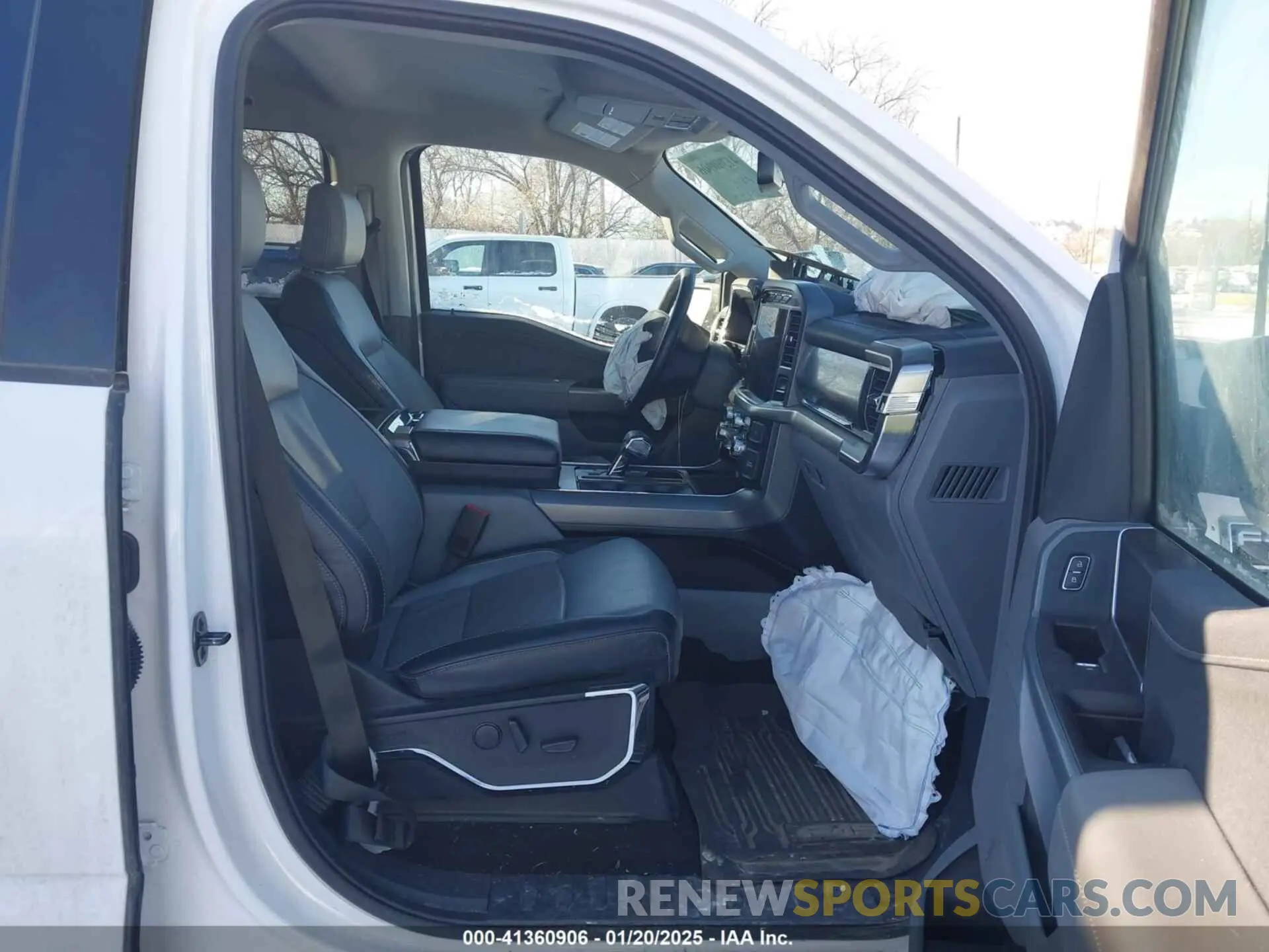 5 Photograph of a damaged car 1FTFW1E88NKD68760 FORD F-150 2022