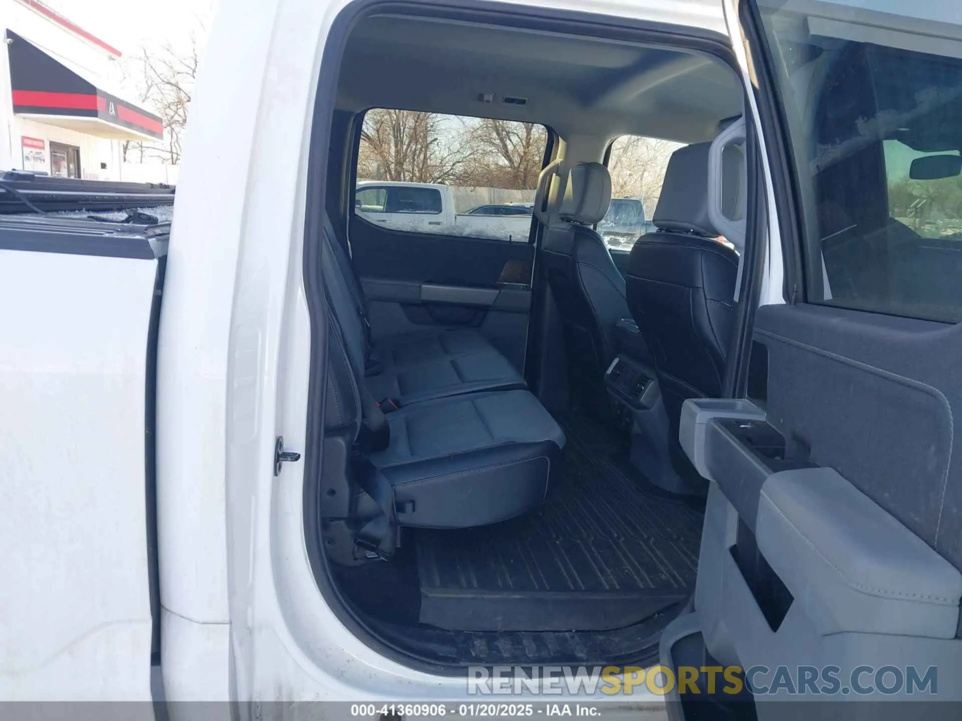 8 Photograph of a damaged car 1FTFW1E88NKD68760 FORD F-150 2022