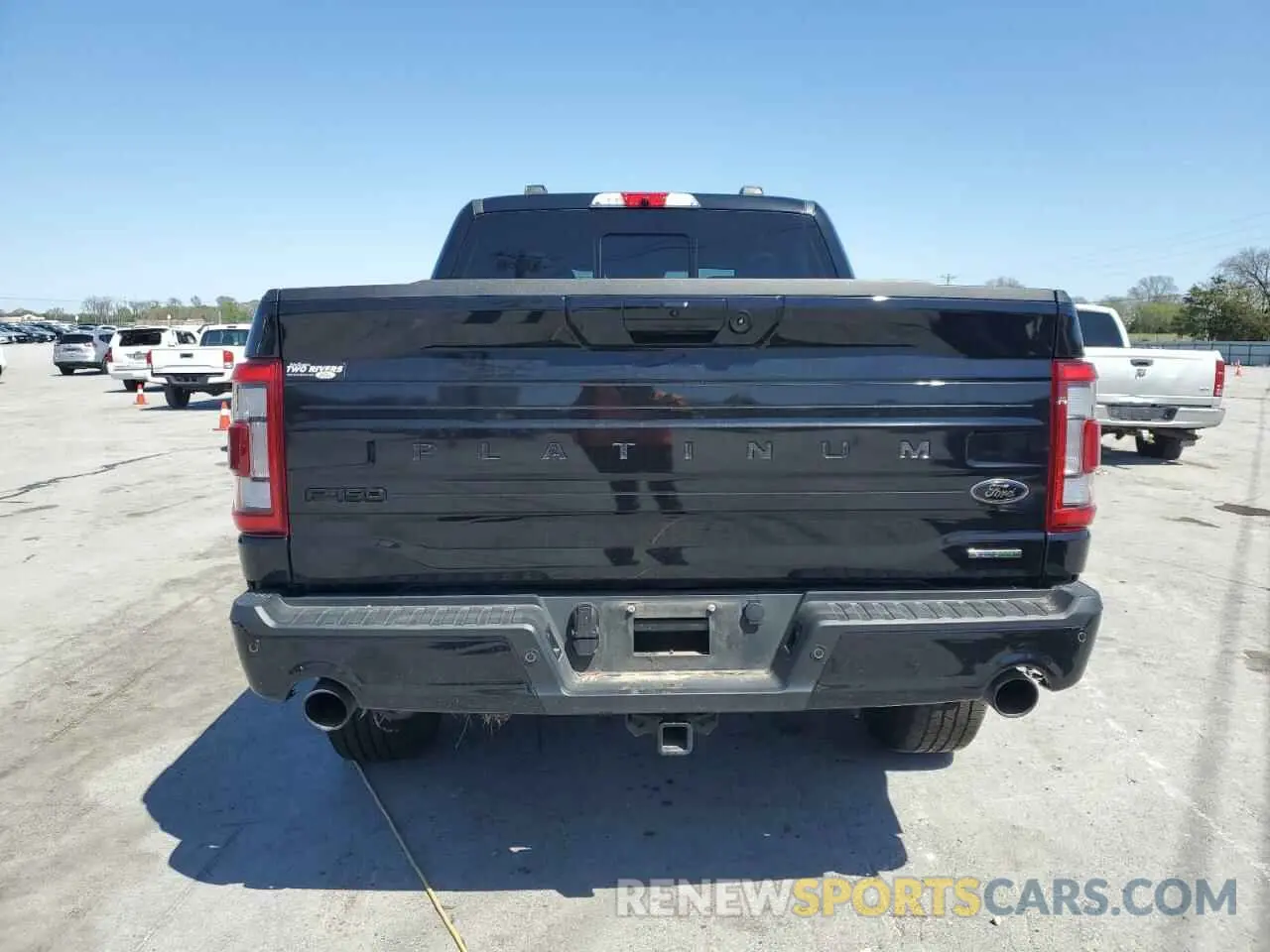 6 Photograph of a damaged car 1FTFW1E89NFB36368 FORD F-150 2022