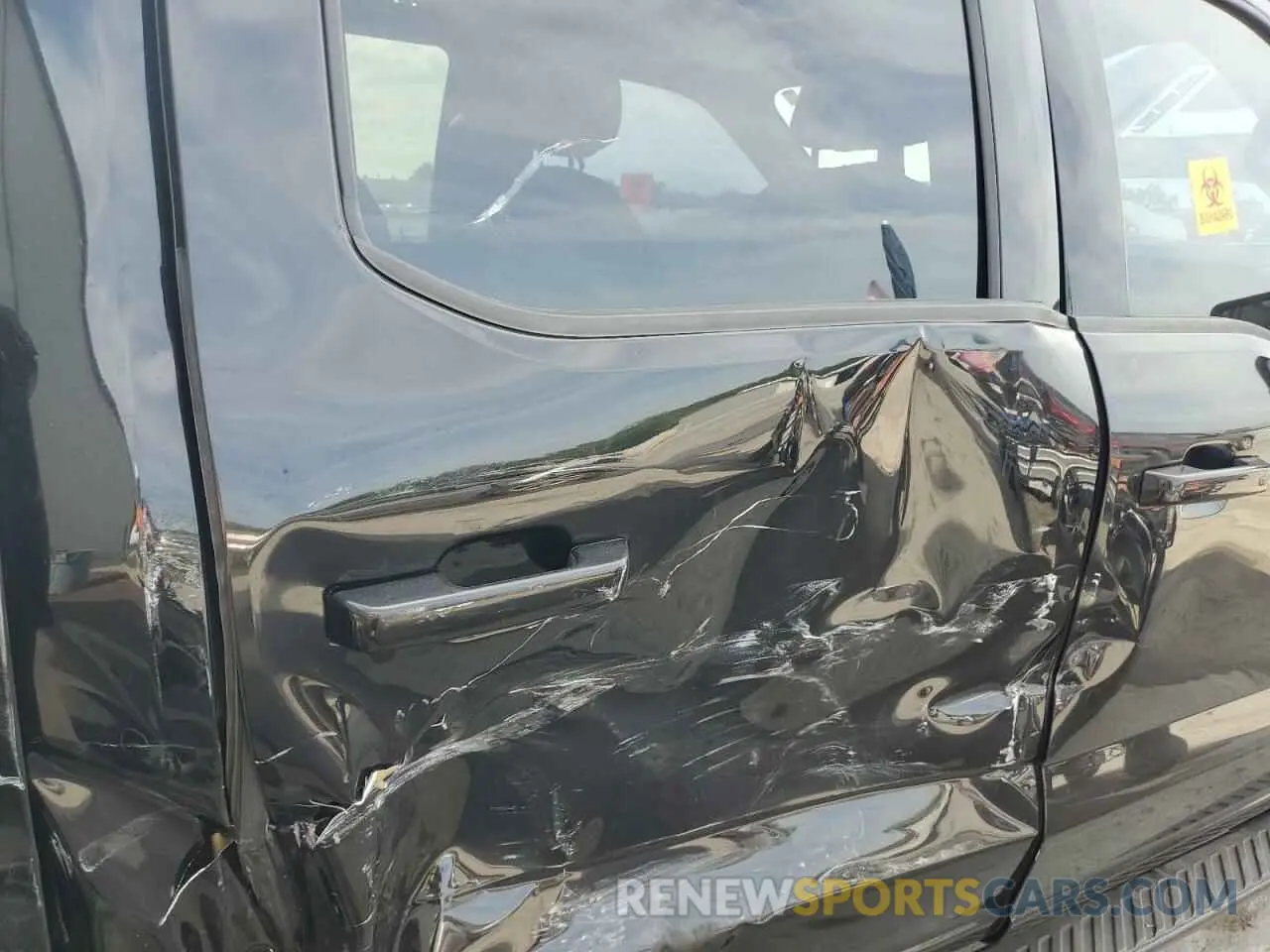 10 Photograph of a damaged car 1FTFW1E89NFB42977 FORD F-150 2022