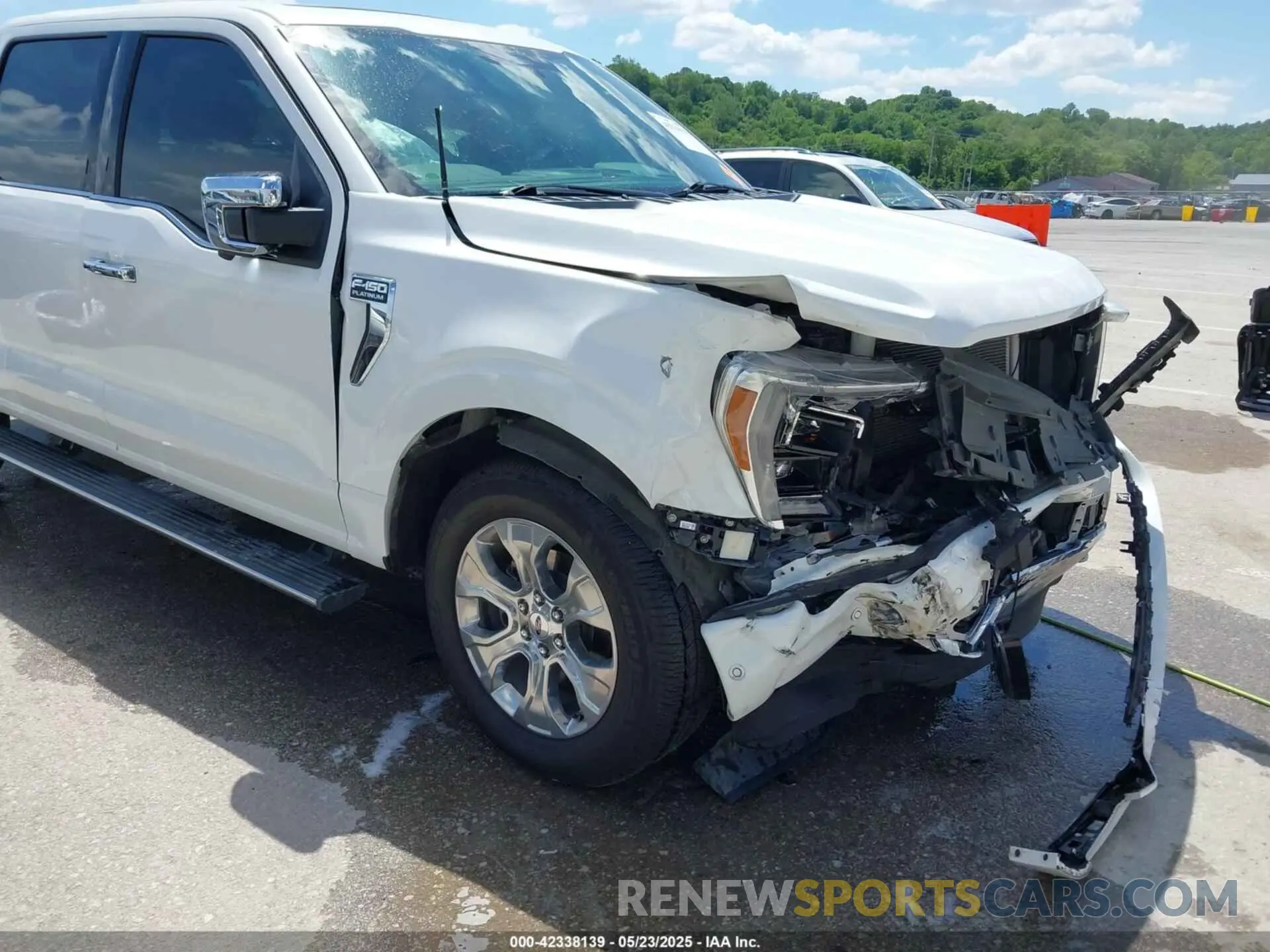 18 Photograph of a damaged car 1FTFW1E89NFB71217 FORD F-150 2022