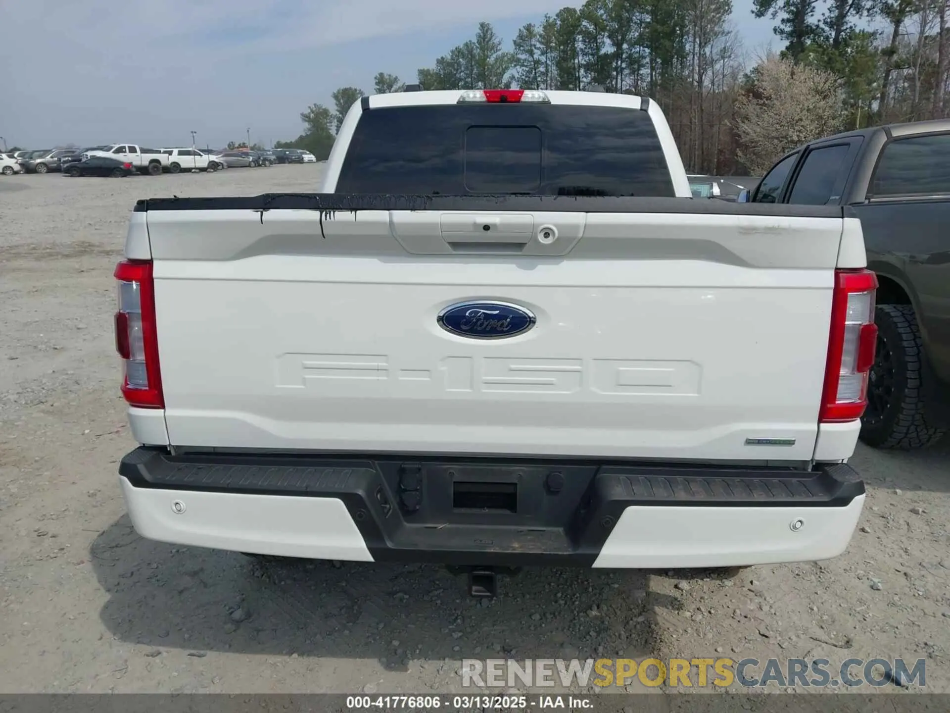 16 Photograph of a damaged car 1FTFW1E8XNFA40166 FORD F-150 2022