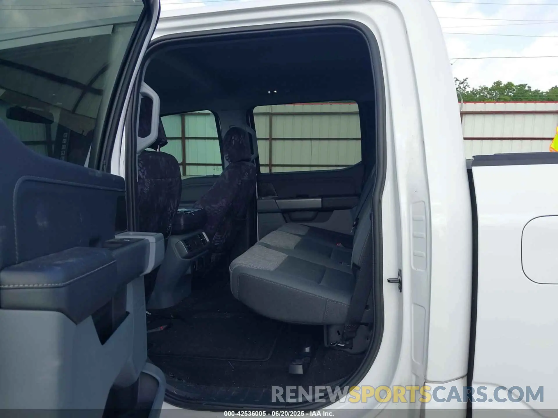 8 Photograph of a damaged car 1FTFW1E8XNFA67531 FORD F-150 2022