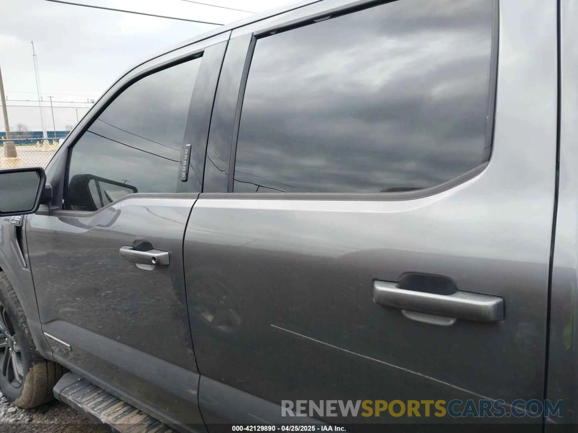 13 Photograph of a damaged car 1FTFW1ED2NFA25285 FORD F-150 2022