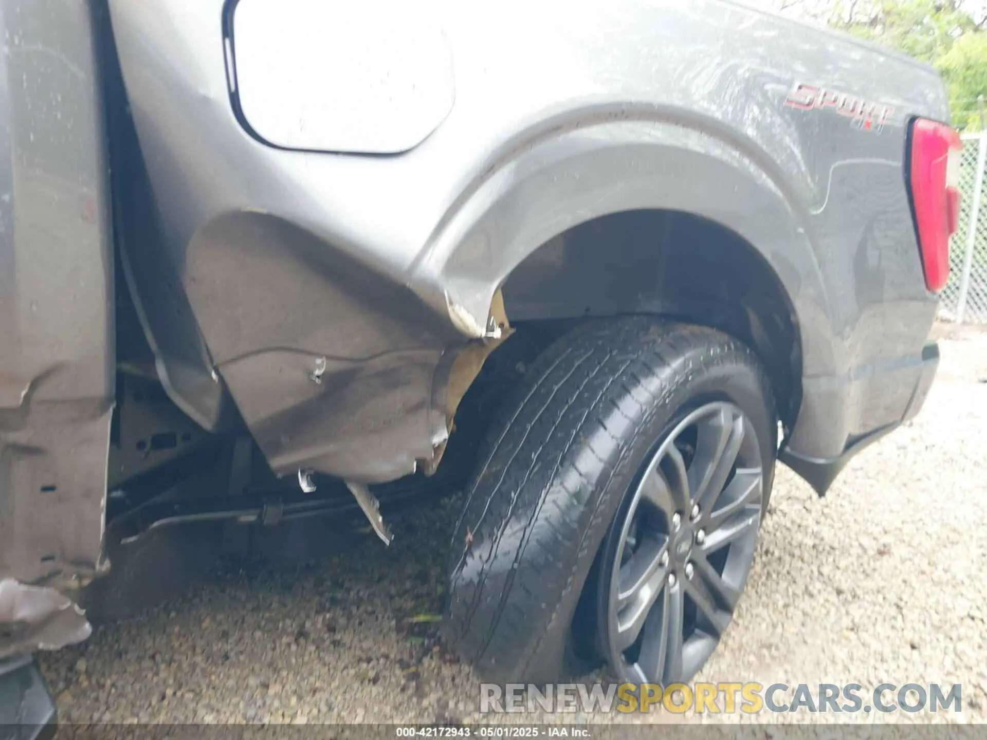 6 Photograph of a damaged car 1FTFW1ED8NFA08023 FORD F-150 2022