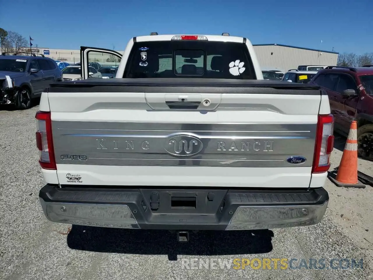 6 Photograph of a damaged car 1FTFW1ED8NFA41264 FORD F-150 2022