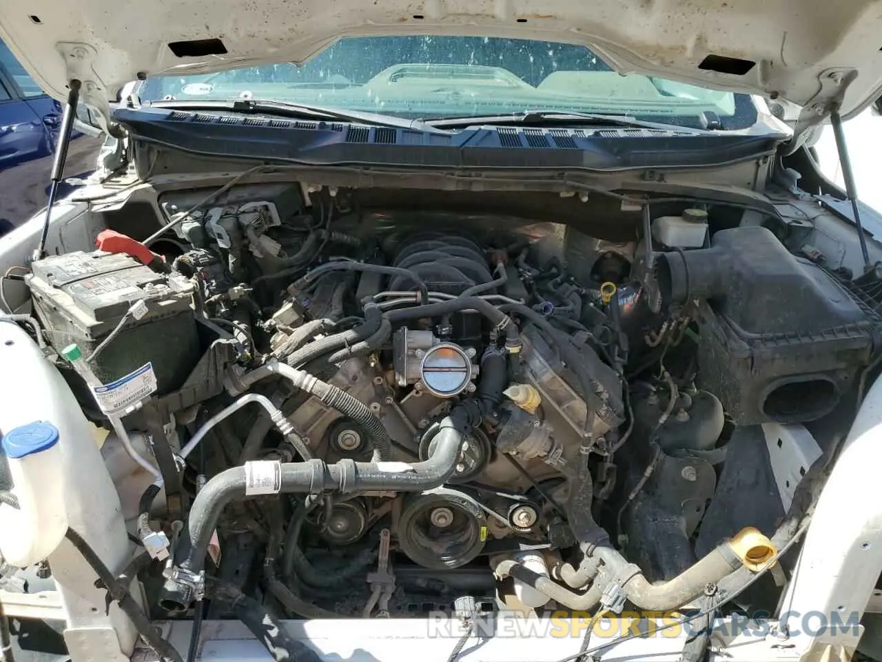 11 Photograph of a damaged car 1FTFX1E50NKE83632 FORD F-150 2022