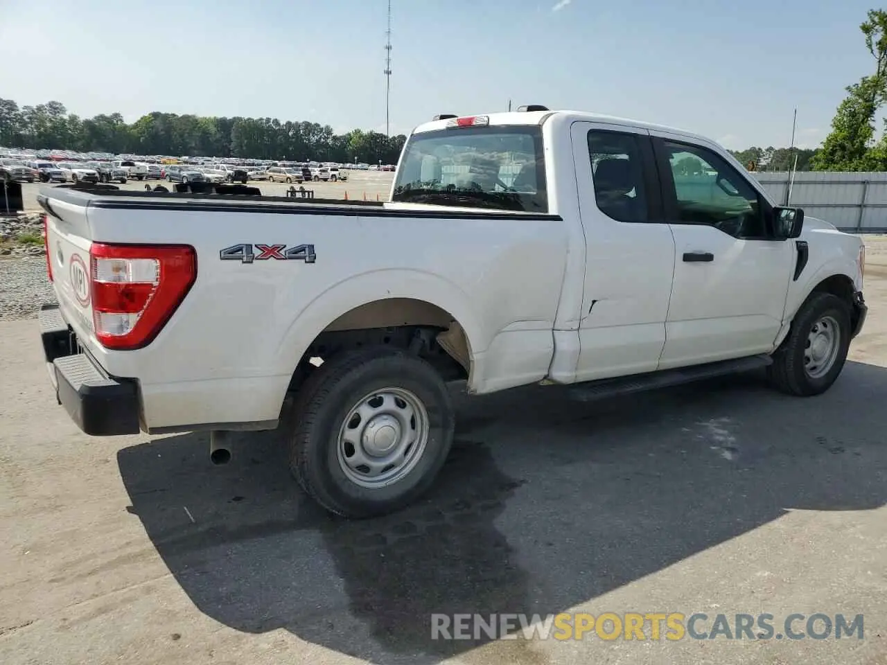 3 Photograph of a damaged car 1FTFX1E51NFA73401 FORD F-150 2022