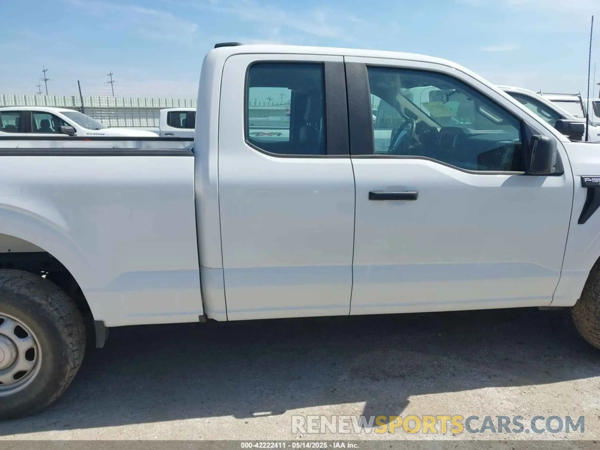 13 Photograph of a damaged car 1FTFX1E51NKD43881 FORD F-150 2022