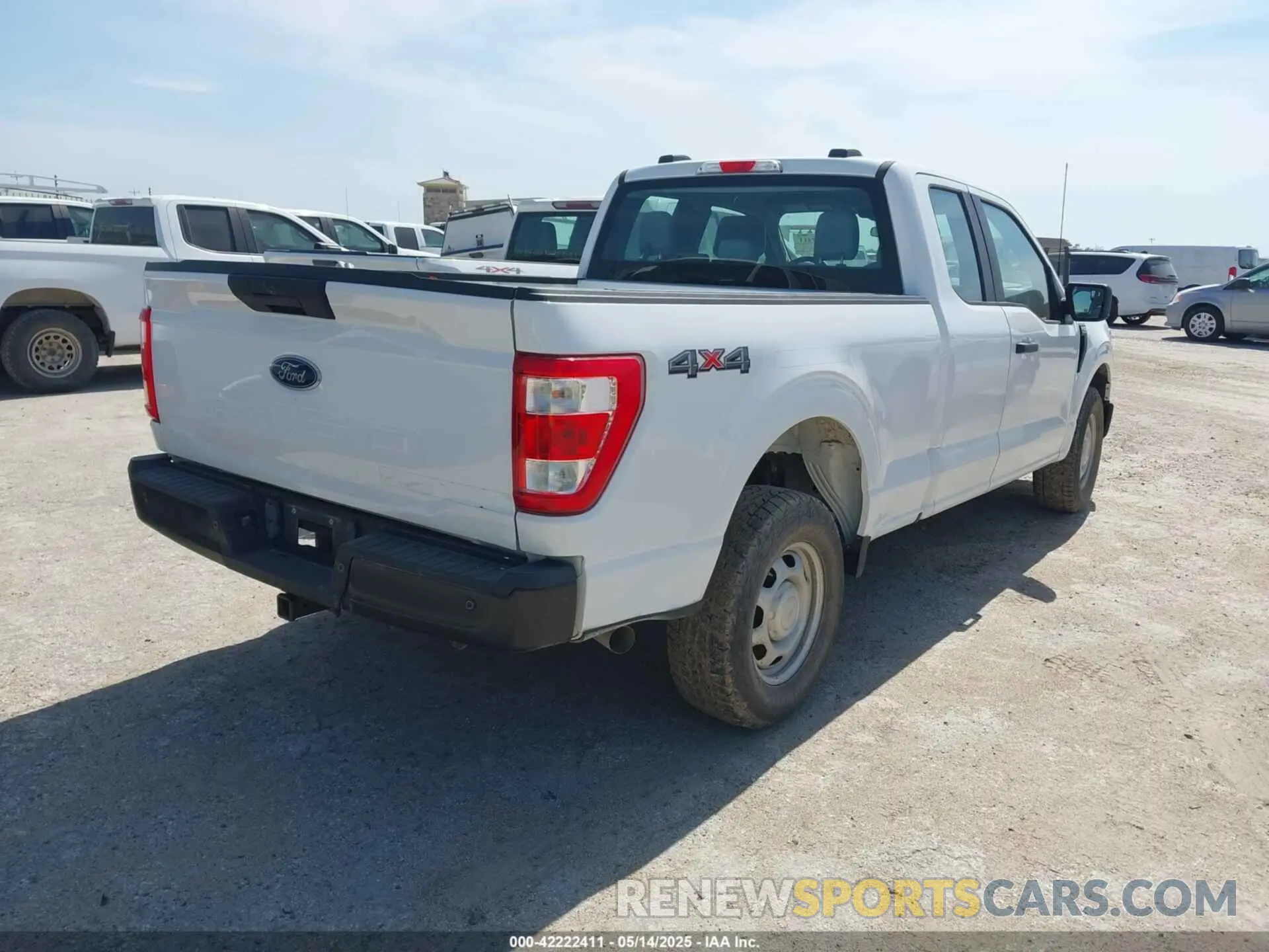 4 Photograph of a damaged car 1FTFX1E51NKD43881 FORD F-150 2022